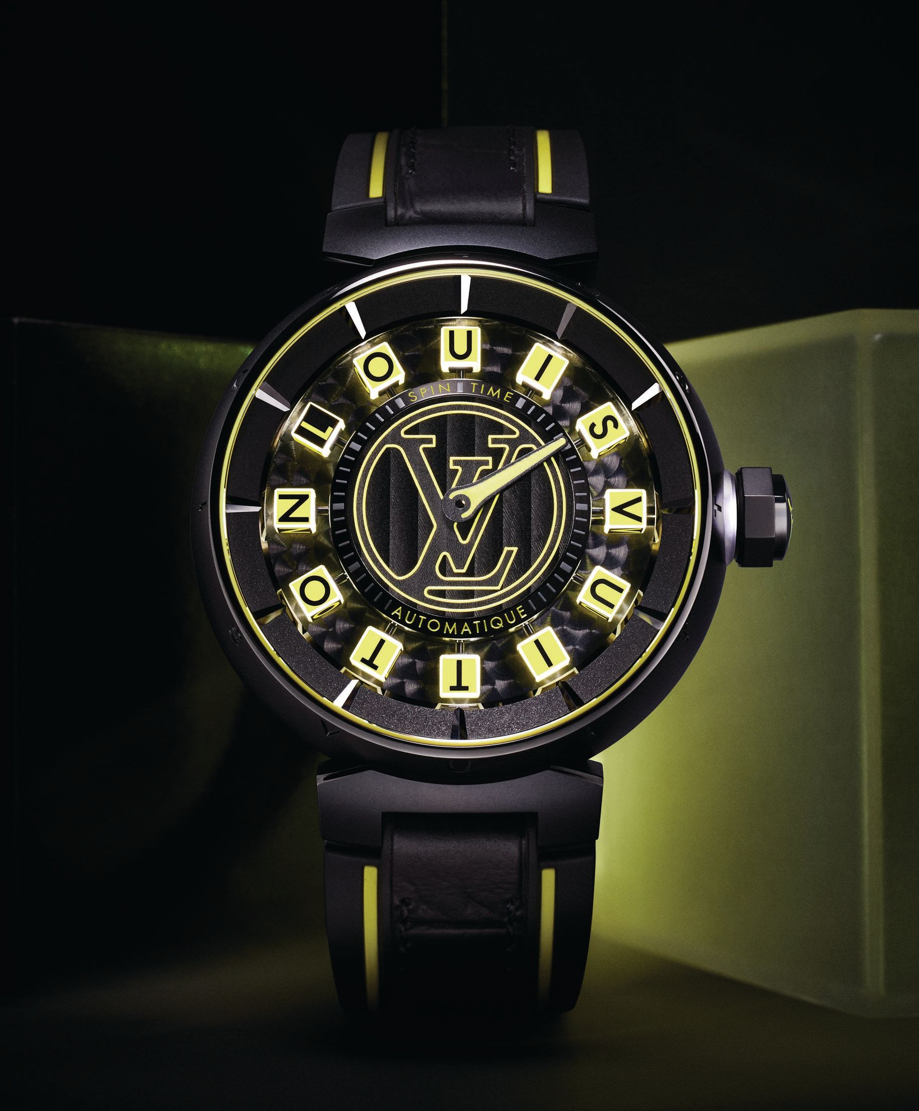 Pressing the pusher in the crown illuminates the hour cubes, accomplished by tiny LEDs positioned directly on the top face of each cube. The LEDs project a minuscule beam of light into each cube, lighting it up from the inside. PHOTO COURTESY OF LOUIS VUITTON