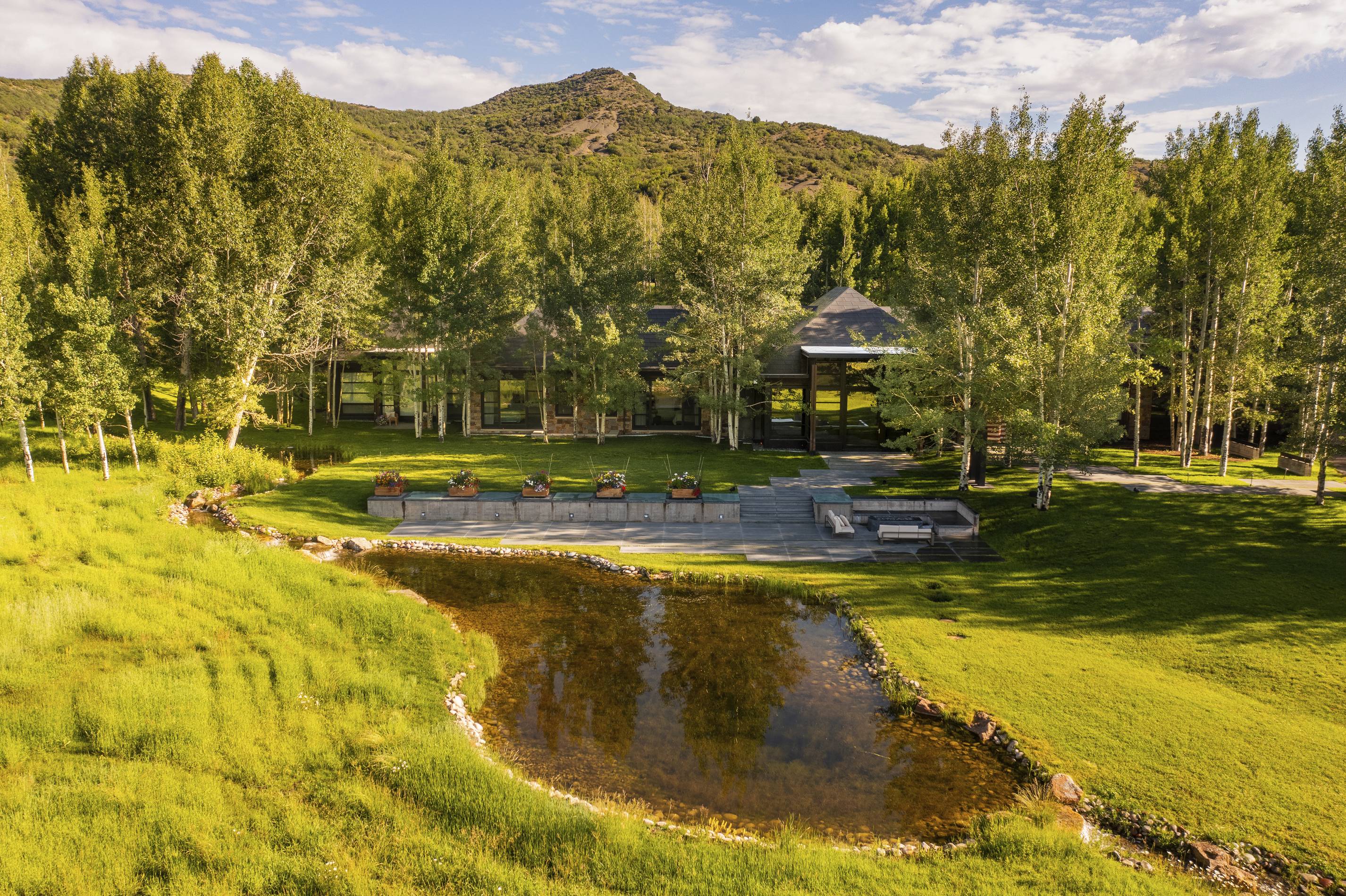 Gorgeous $70M Owl Creek Ranch: Luxury & Nature Combined