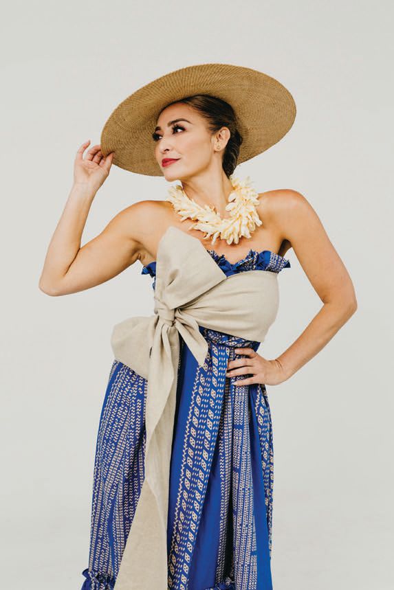 ナケウ　アヴァイ　Nakeu Awai ノースリーブドレスM Nake'u Awai: Hawaiian Fashion Icon Celebrates 50 Years