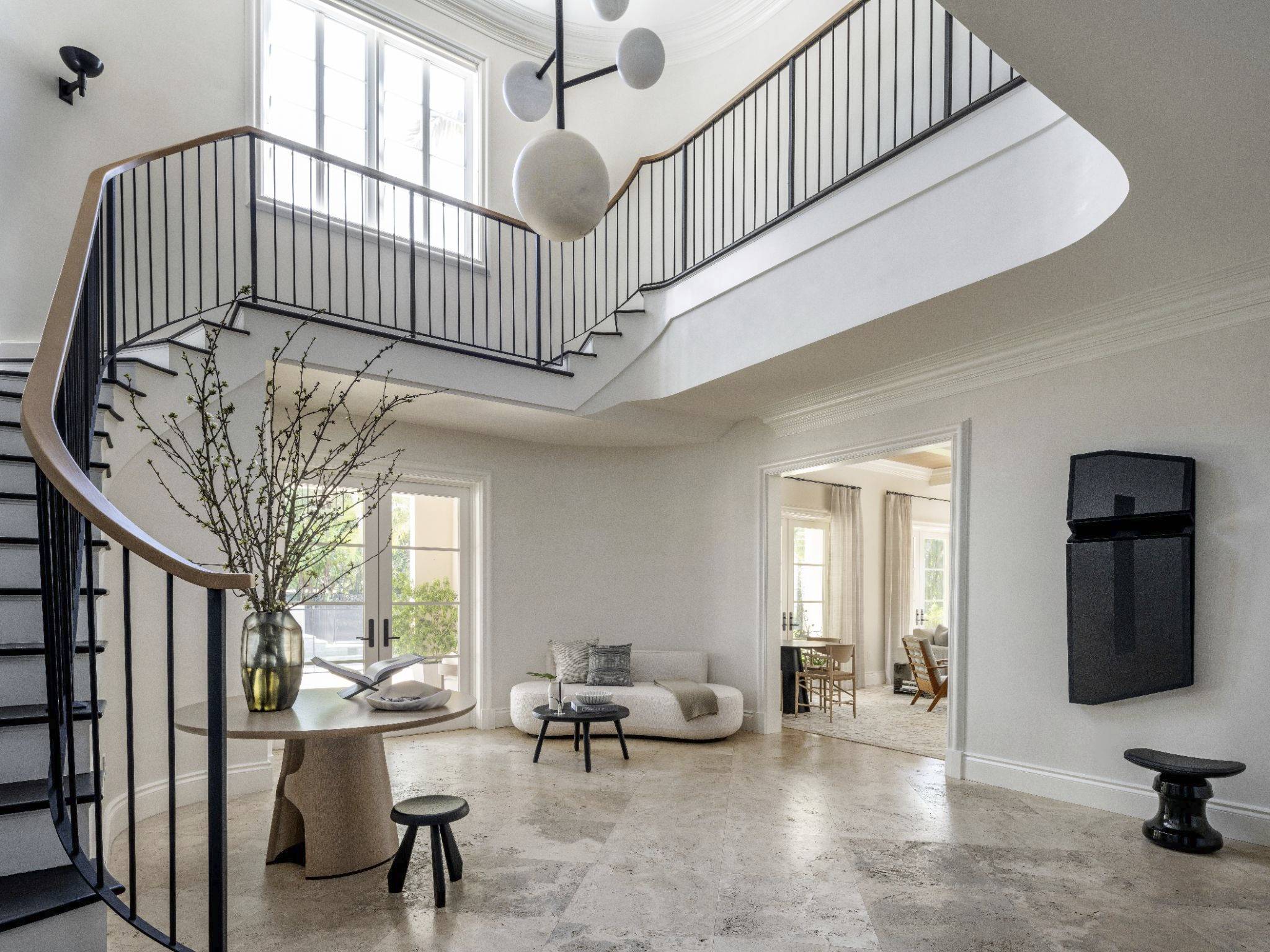 Coral Gables Home: Modern Design Meets Historical Charm