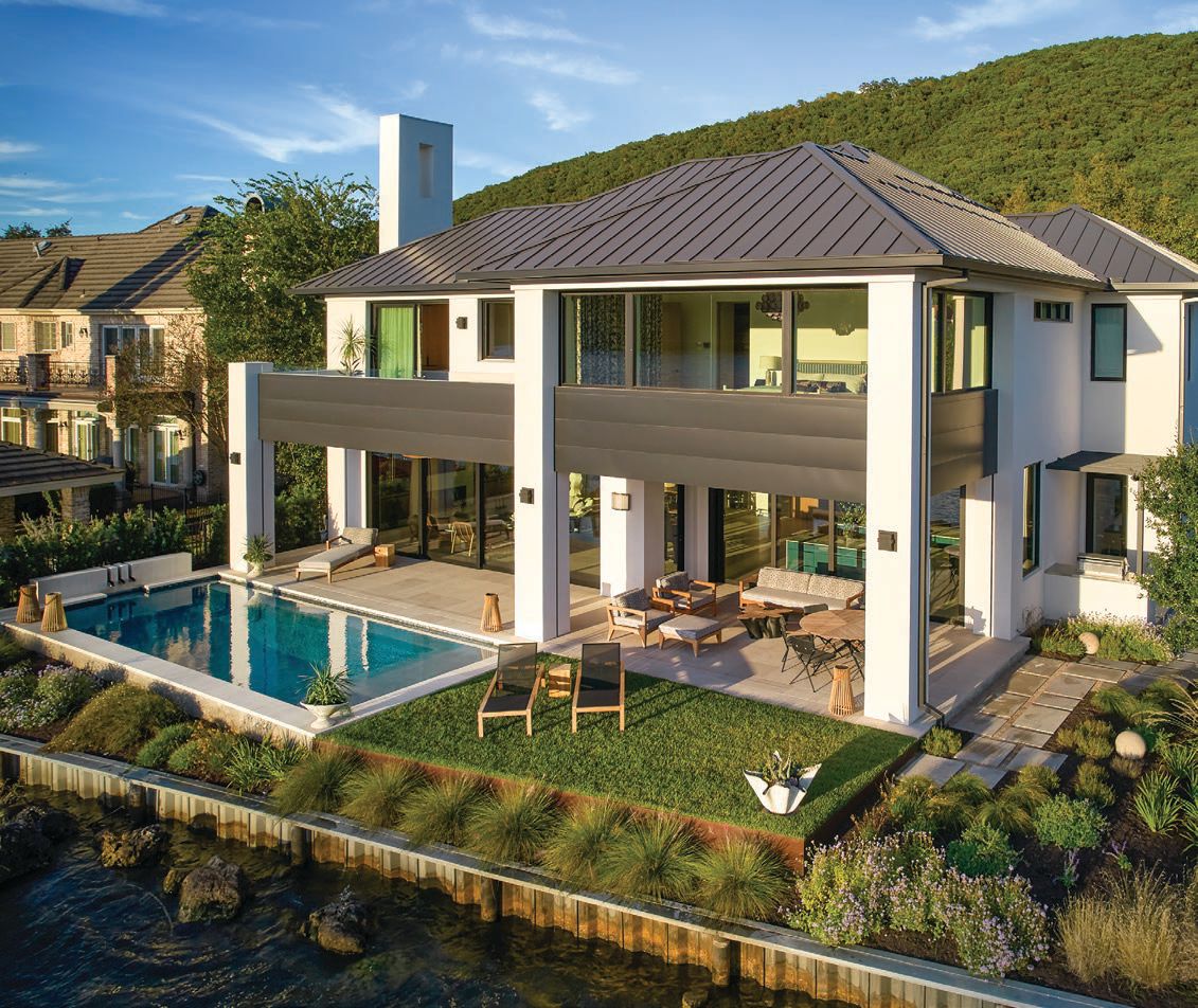 Luxe Lake Austin Retreat: Seamless Indoor-Outdoor Living