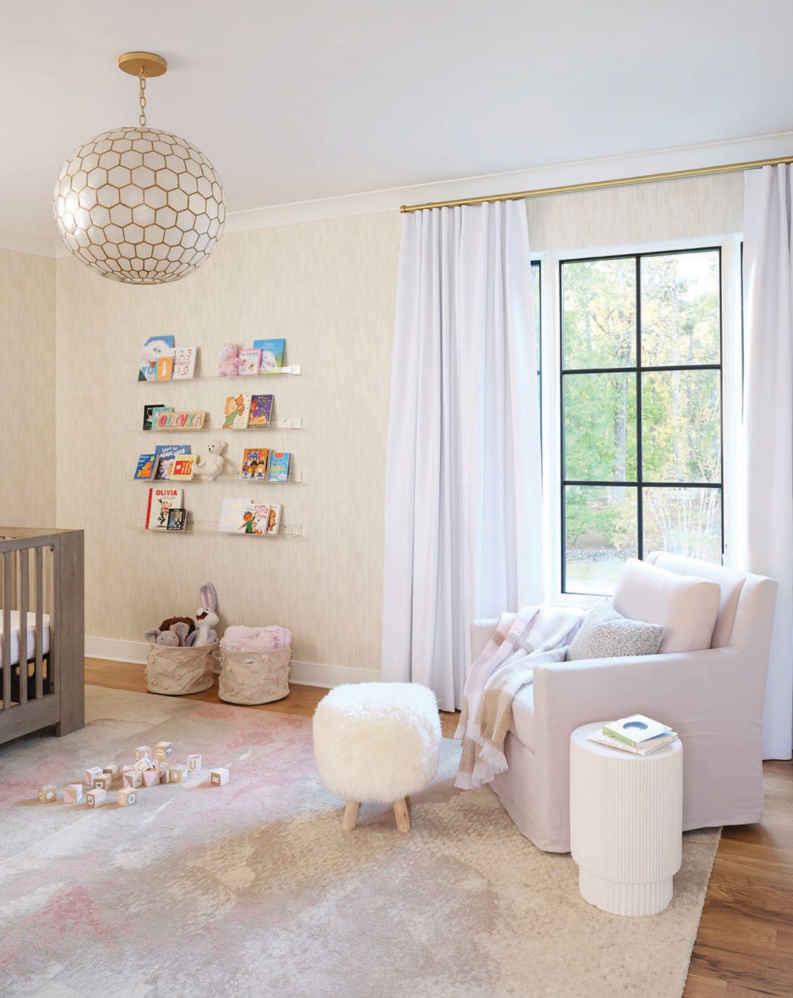 Elegant Transitional Townhome Design in Atlanta