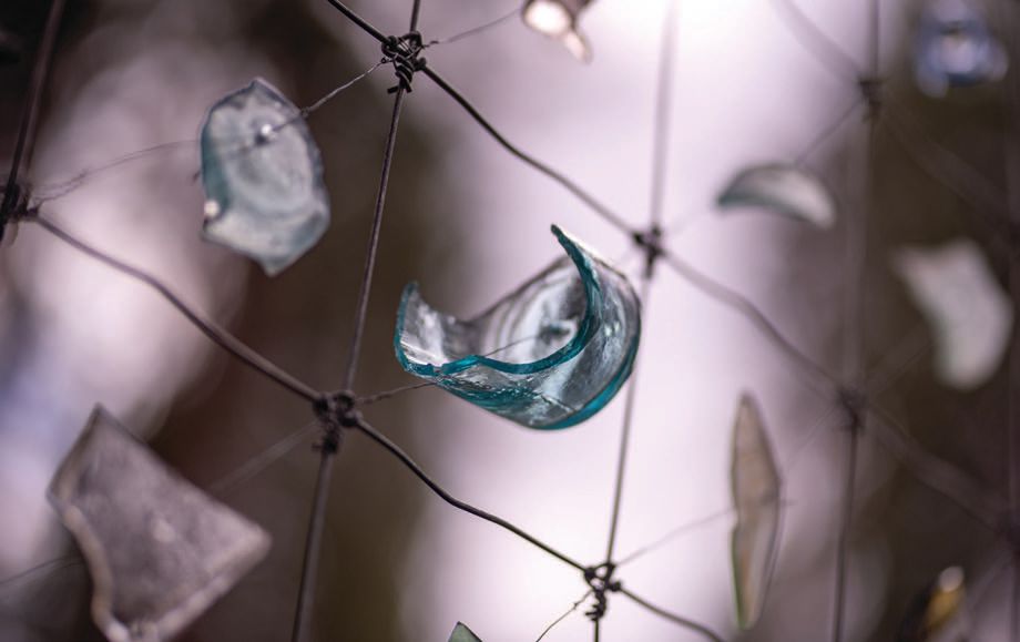 Glass Fortering Examples Colorado Artist Creates Nature-Inspired Glass Sculpture