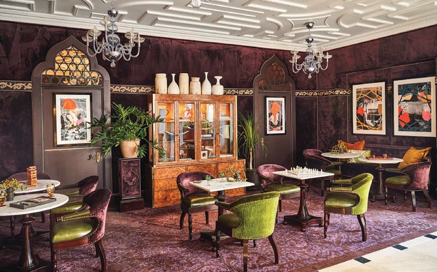 Discover L.A.'s Trendy New Hotels & Bars: A Luxurious Retreat