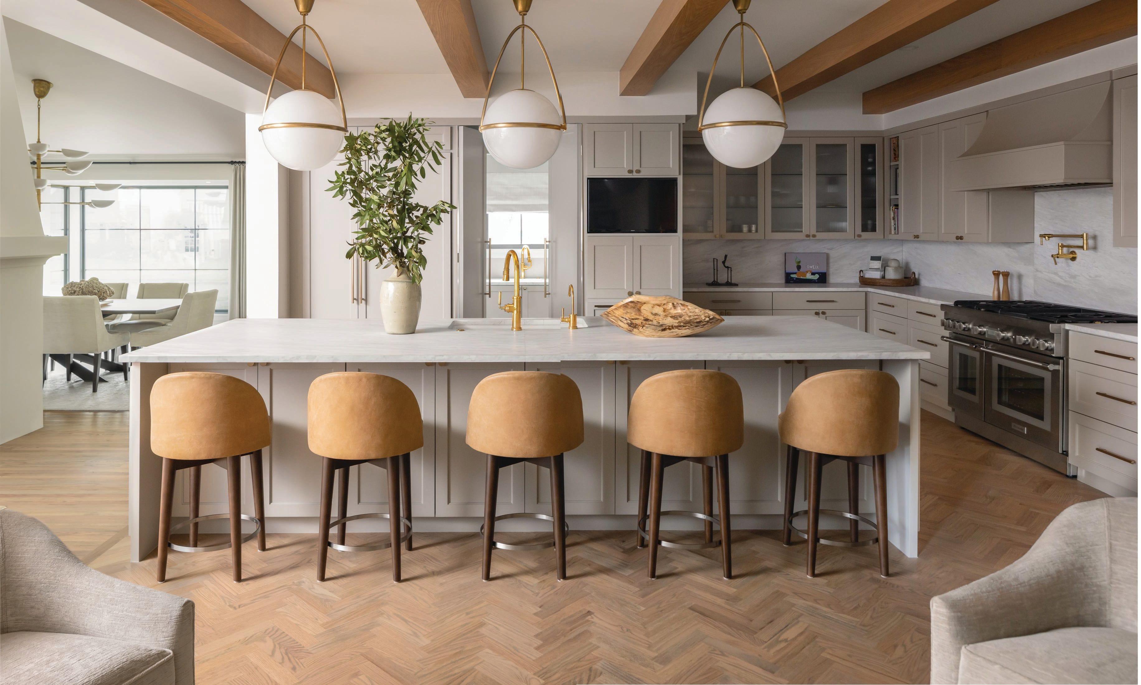 ハーレイダビッドソン　インテリア Antique Meets Modern: A Stunning Preston Hollow Home