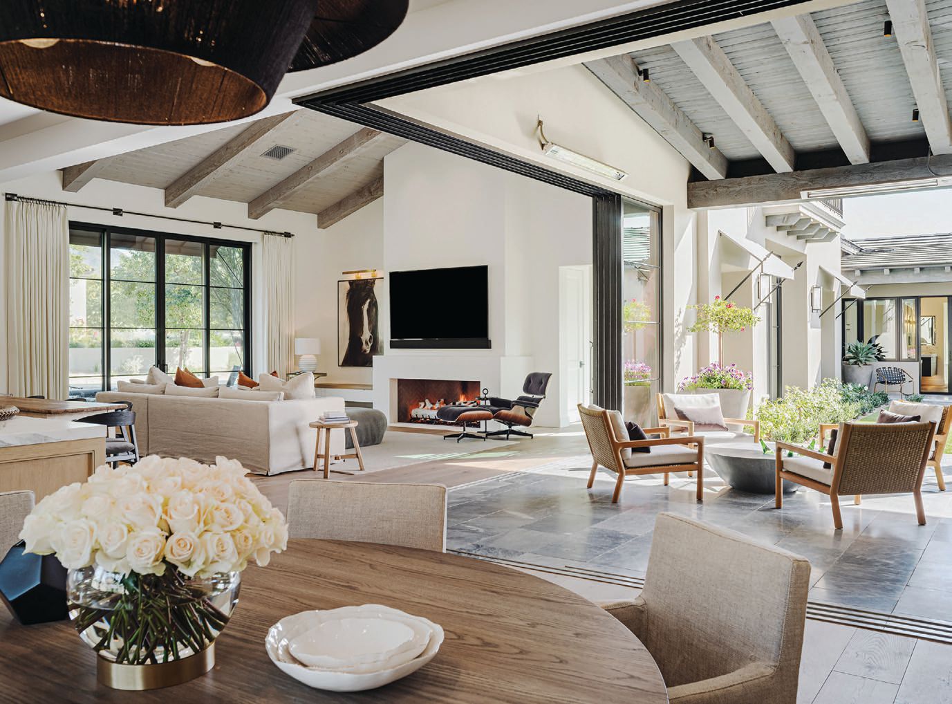 Family Home Design: Cosan Studio & Salcito Collaboration