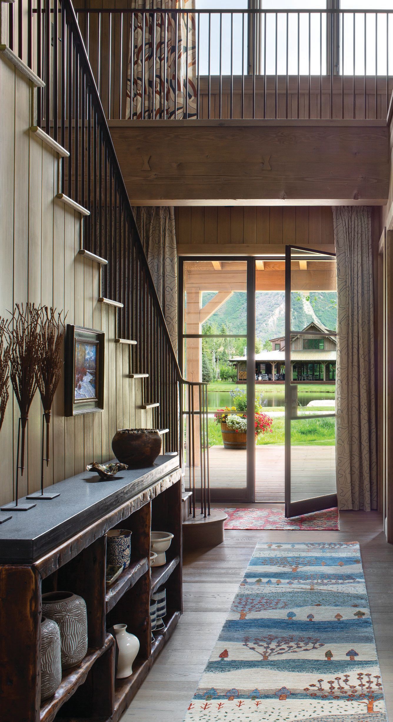 Luxury Cabin Design: A Tranquil Roaring Fork Retreat