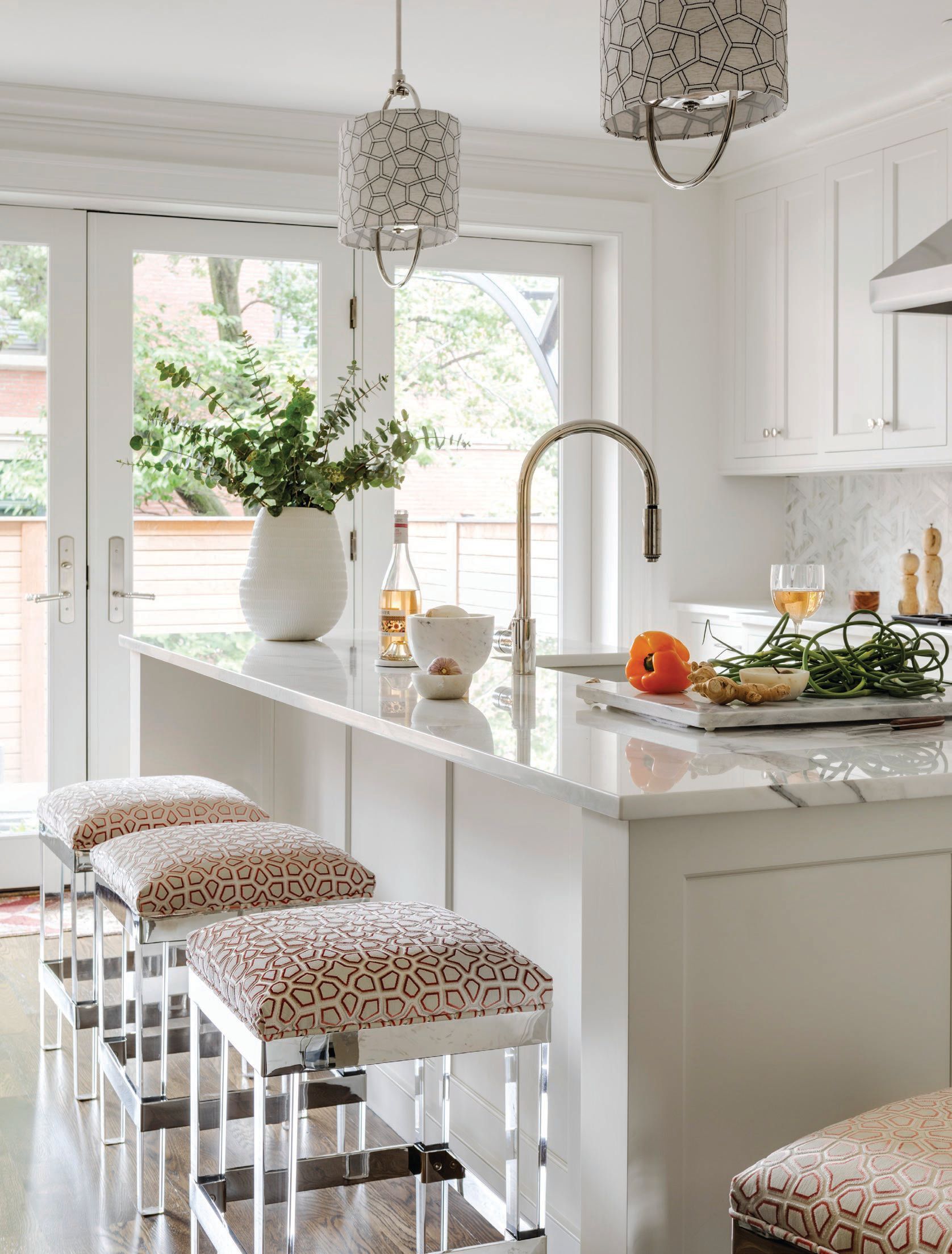 Modern Feminine Brownstone Design: Timeless & Chic