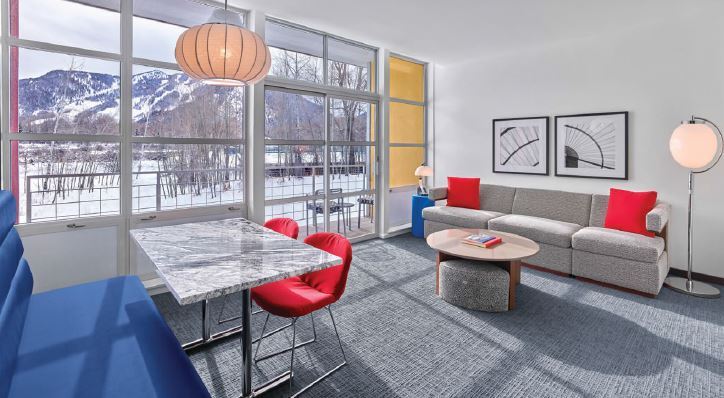 Herbert Bayer’s primary color palette of red, blue and yellow brings the Bauhaus aesthetic indoors PHOTO COURTESY OF SALAMANDER HOTELS & RESORT