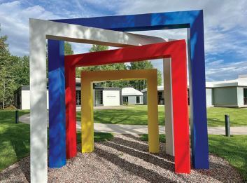 The same palette plays out on the campus in sculptures like Bayer’s Four Chromatic Gates. PHOTO COURTESY OF SALAMANDER HOTELS & RESORTS