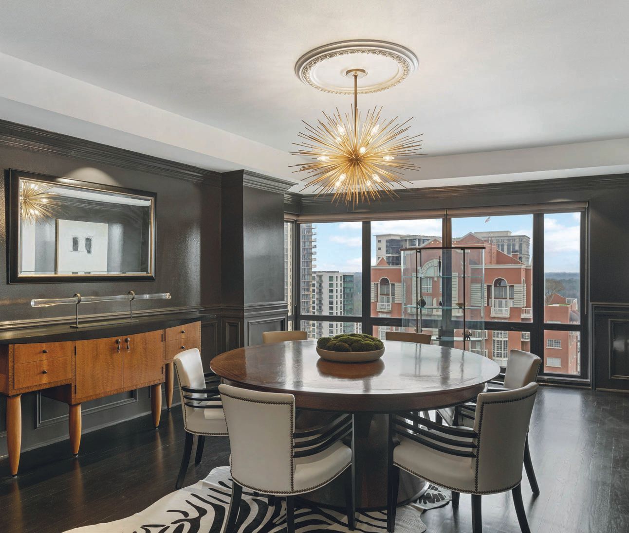 Picture of Experience Luxury in a Sky-High Condo in Atlanta