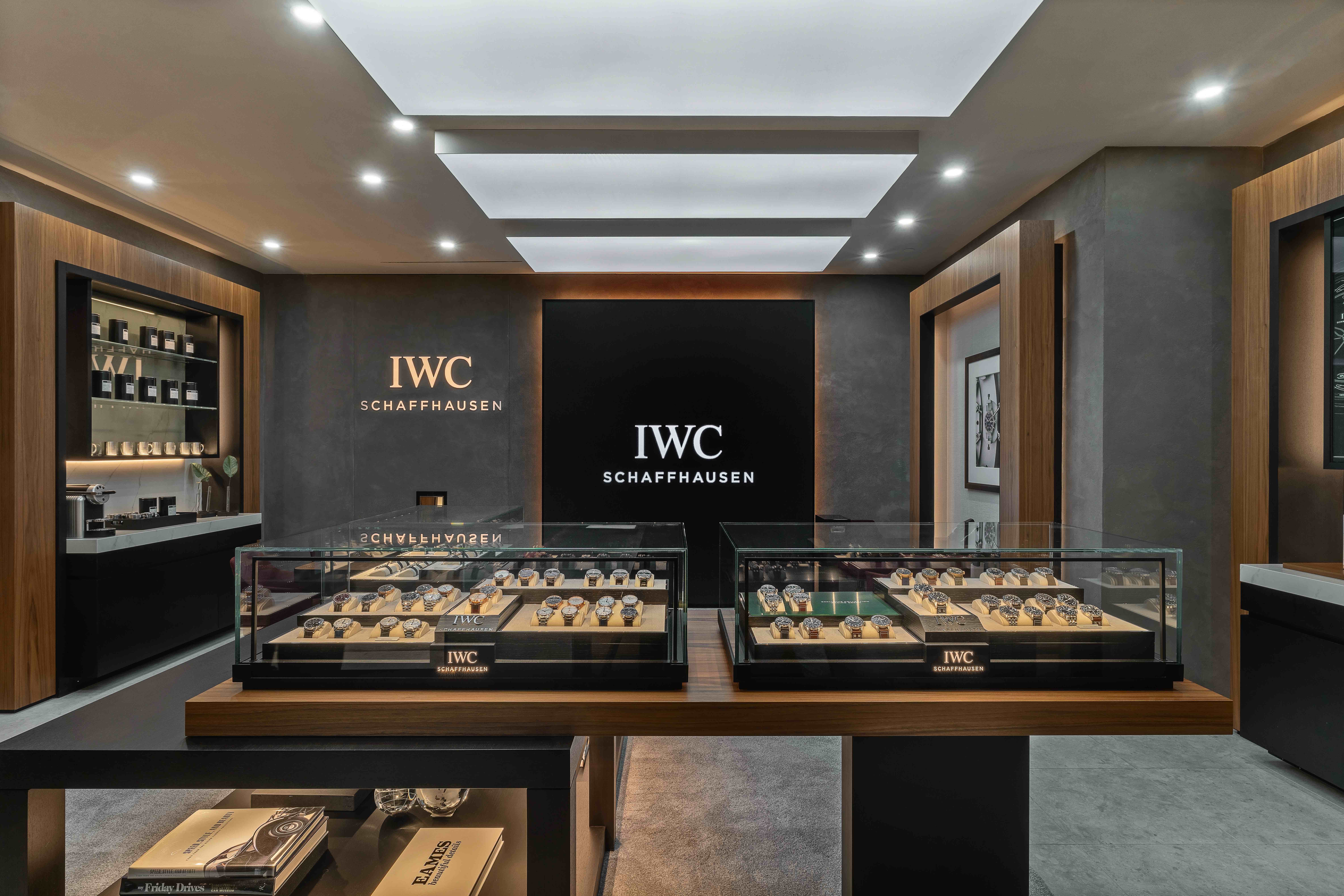 LV Luxury: A 24-Year Legacy of Luxury Watches & Jewelry