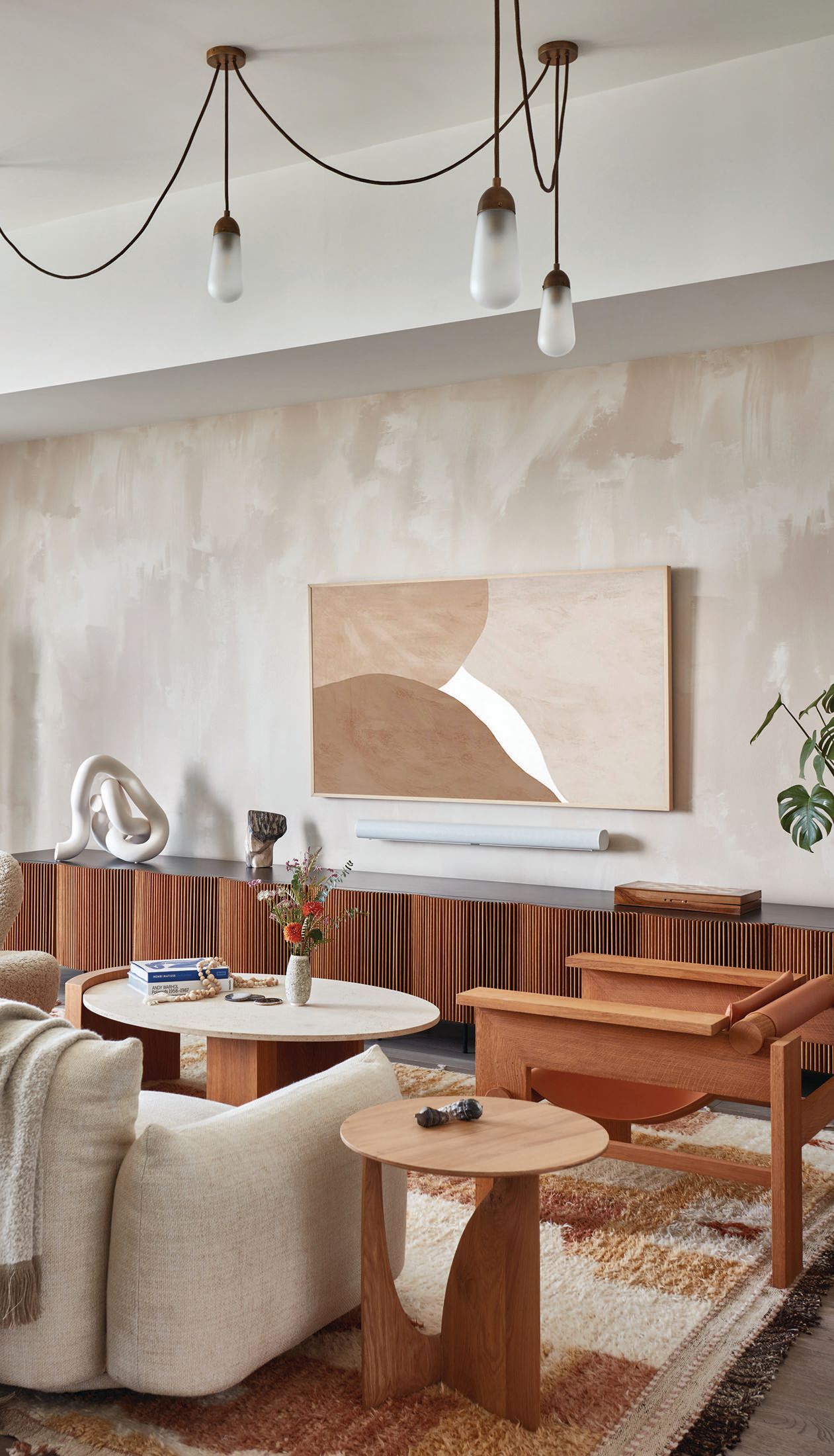Curated visual reference: Ethereal Penthouse Design In Los Angeles Photo Inspiration