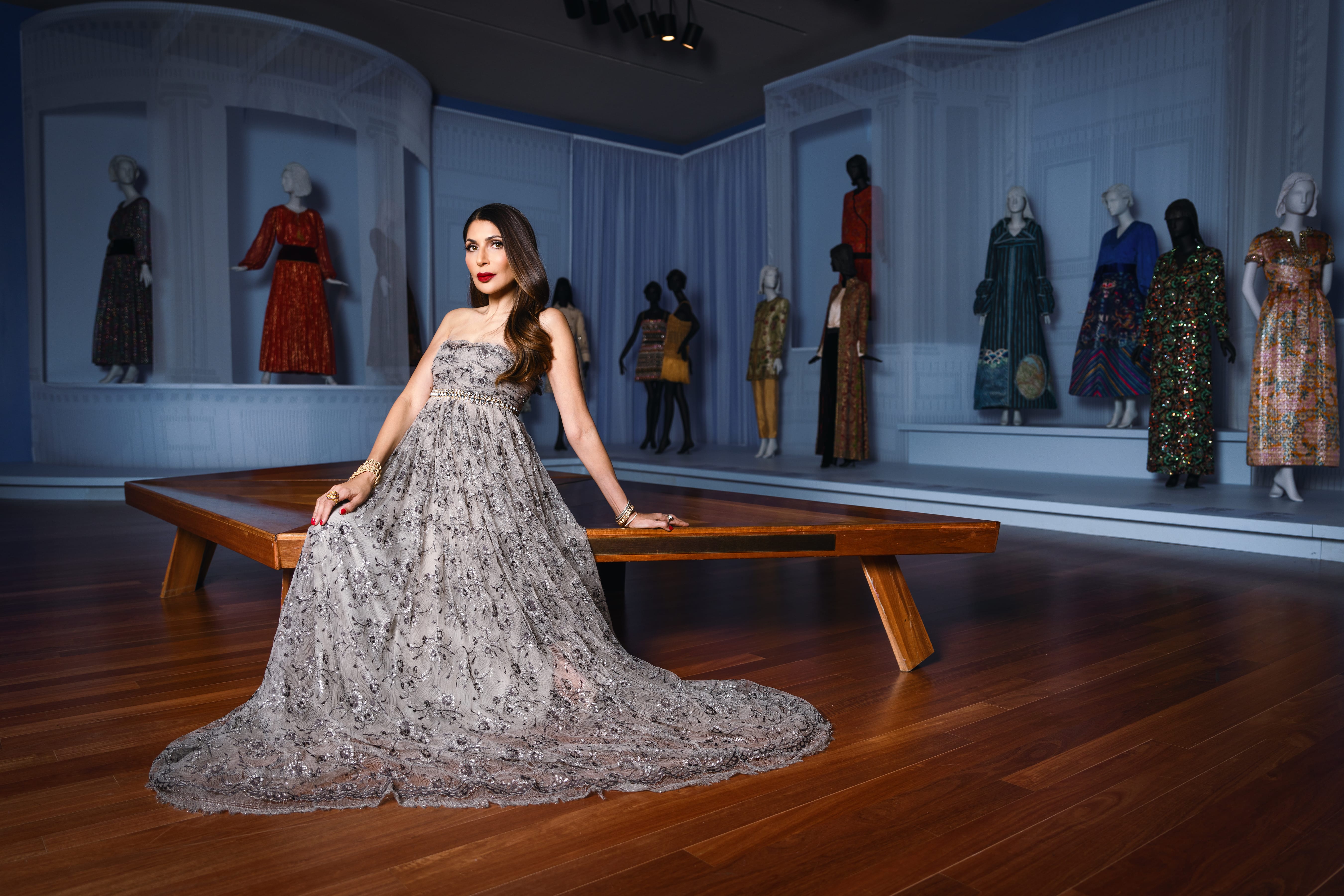 Fashioning San Francisco: A Century of Style Unveiled Fashioning San Francisco: A Century of Style Unveiled