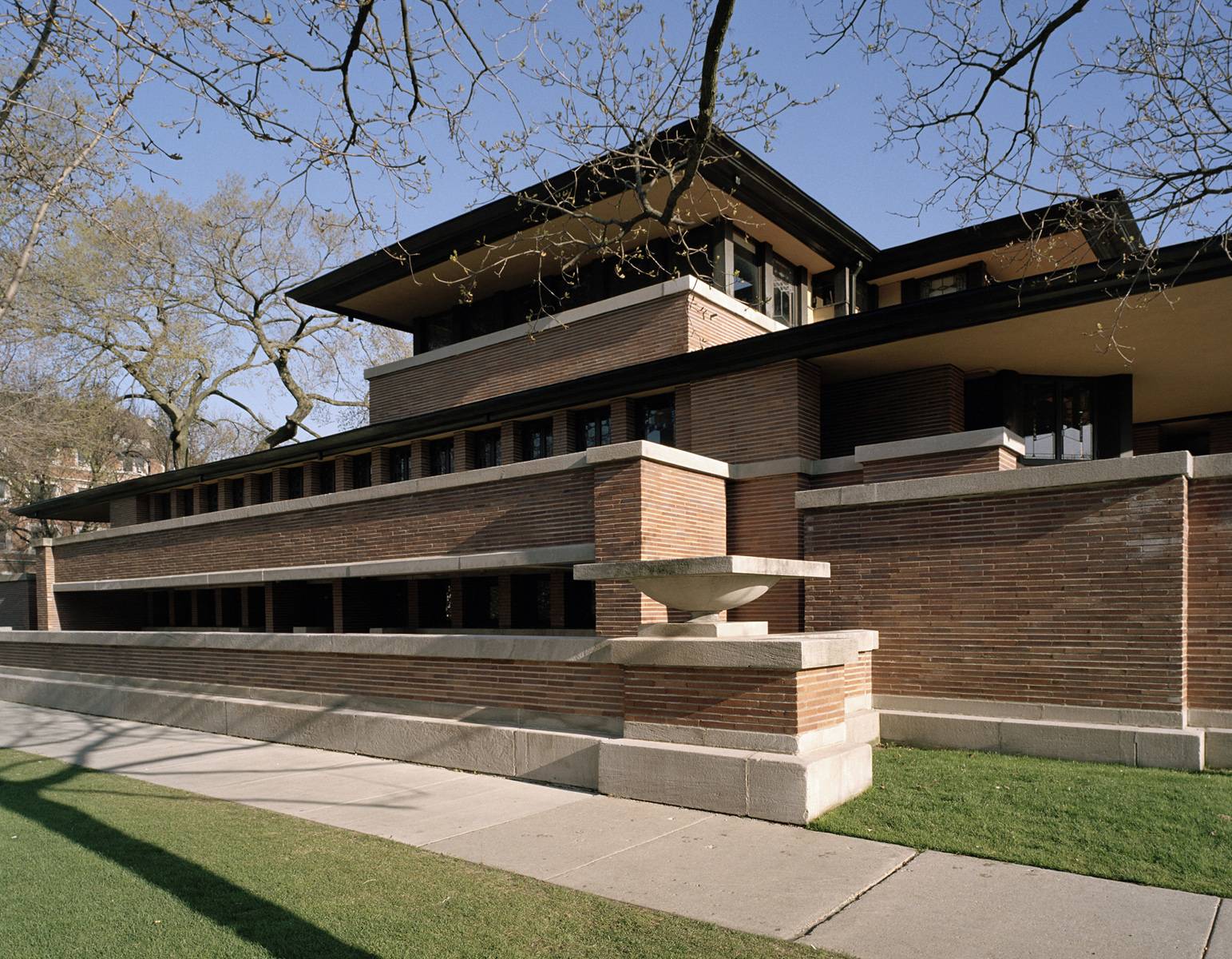 RobieHouseExterior_Tim_Long.jpg