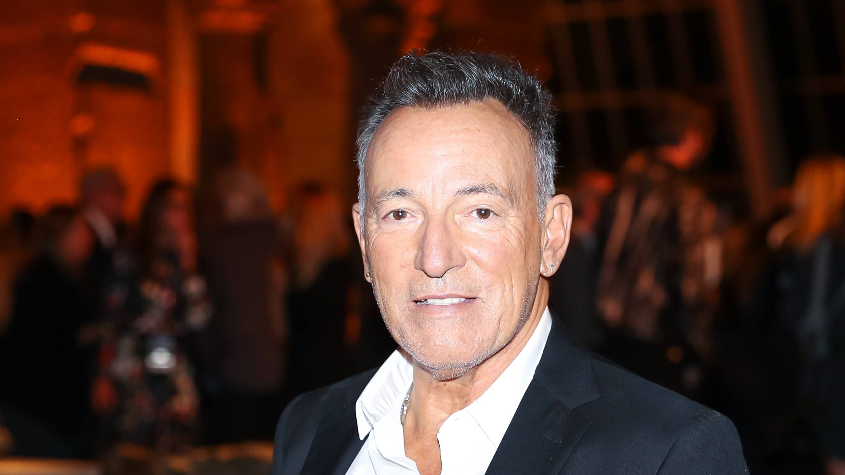 bruce-springsteen-at-kia-forum-your-2024-concert-guide