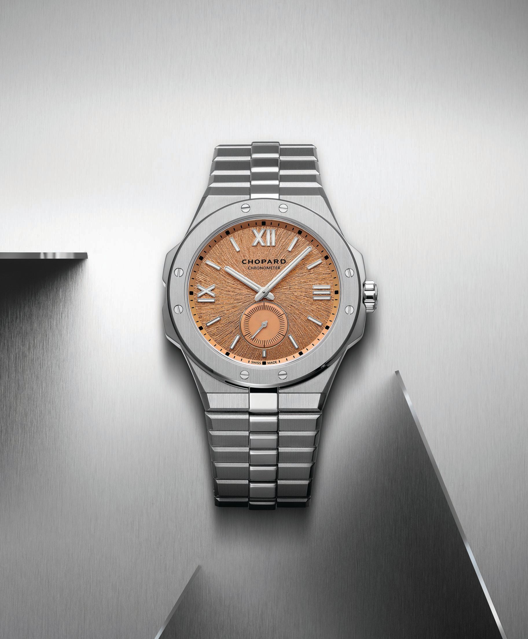 Inspired by the iris of an eagle, the uniquely textured dial in Monte Rosa pink is obtained through a special galvanic treatment.
