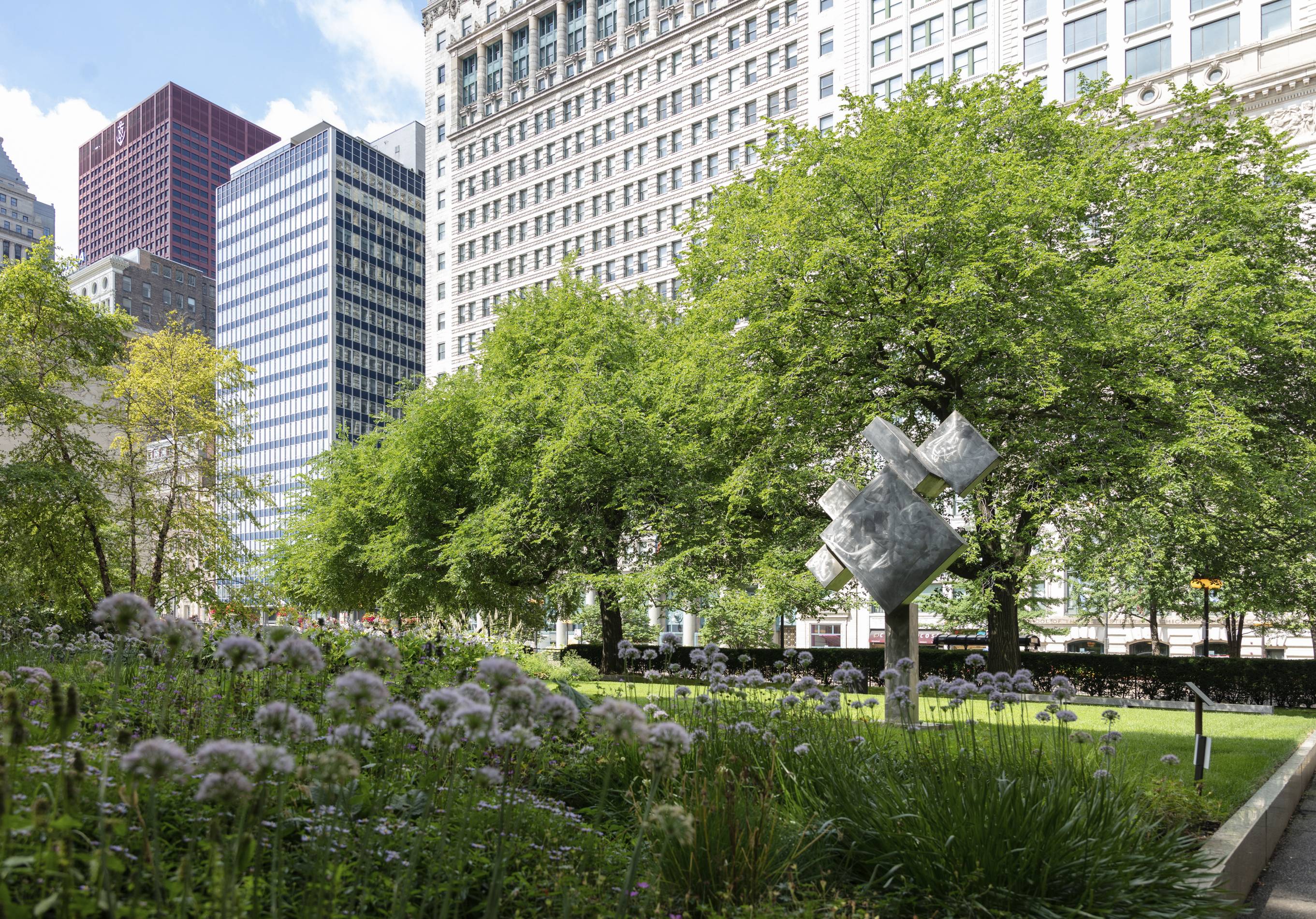 Explore Chicago's Top 7 Stunning Gardens Year-Round