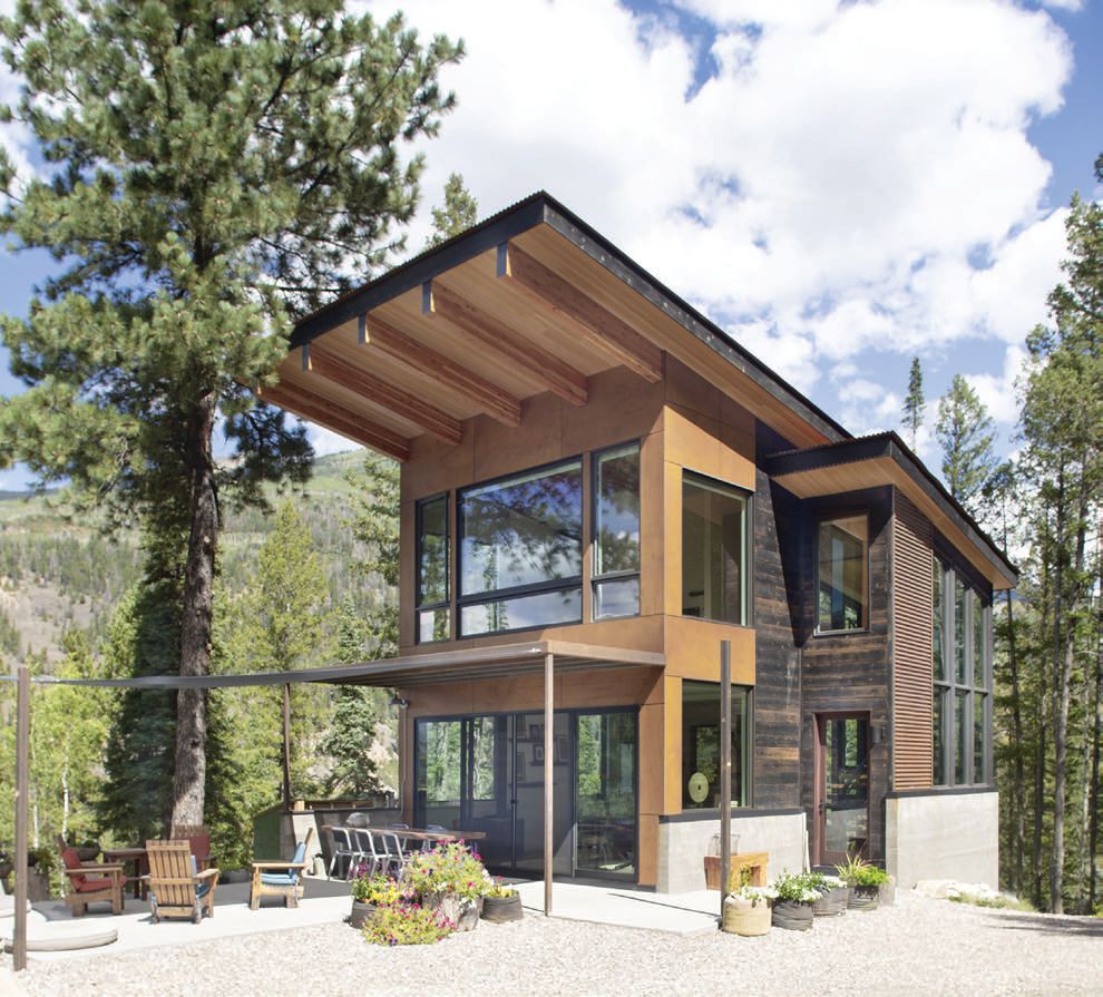 A closer look at Luxury Cabin Design With Landslide Protection Features