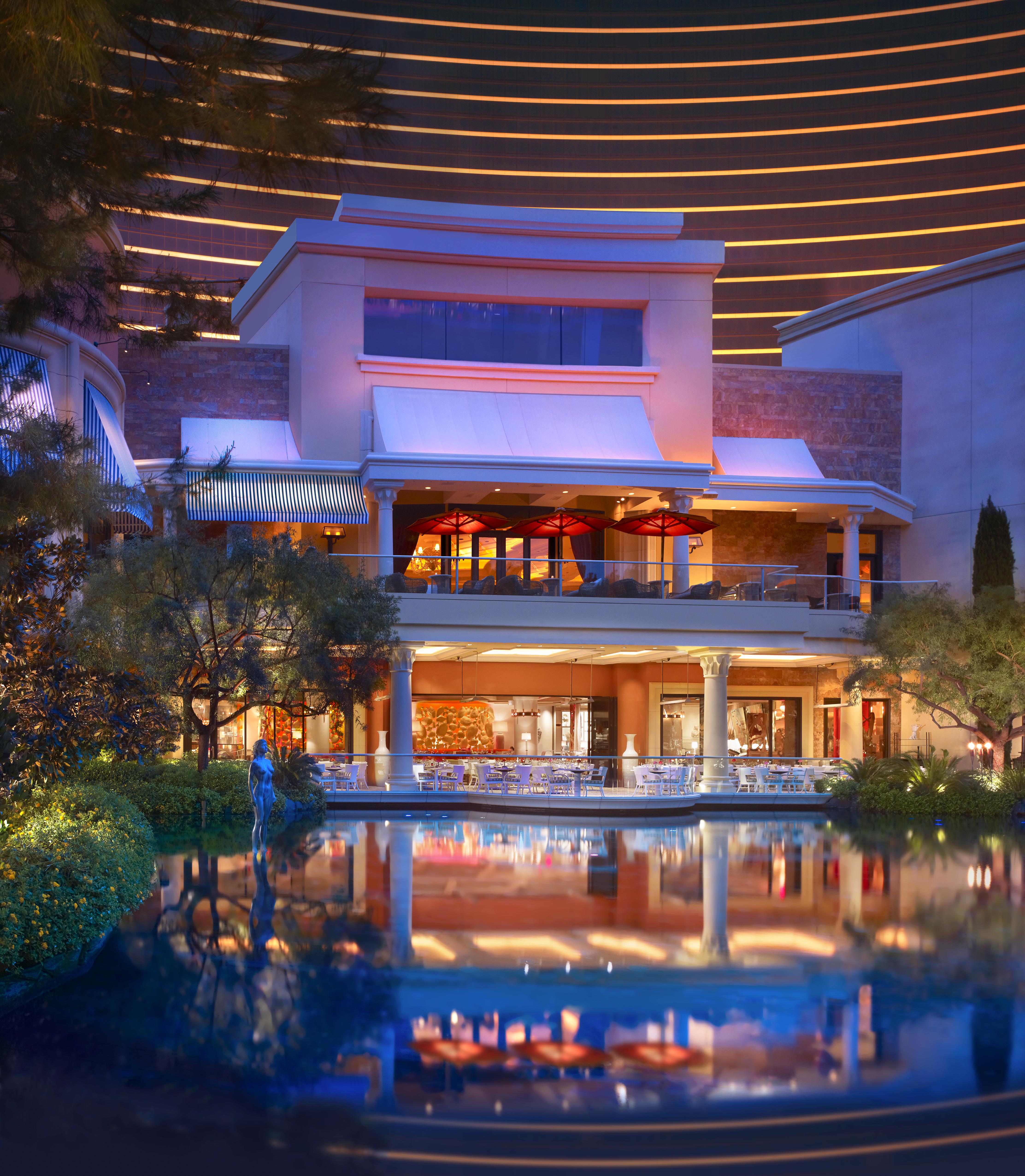 fiola-mare-at-wynn-las-vegas-a-new-seafood-destination