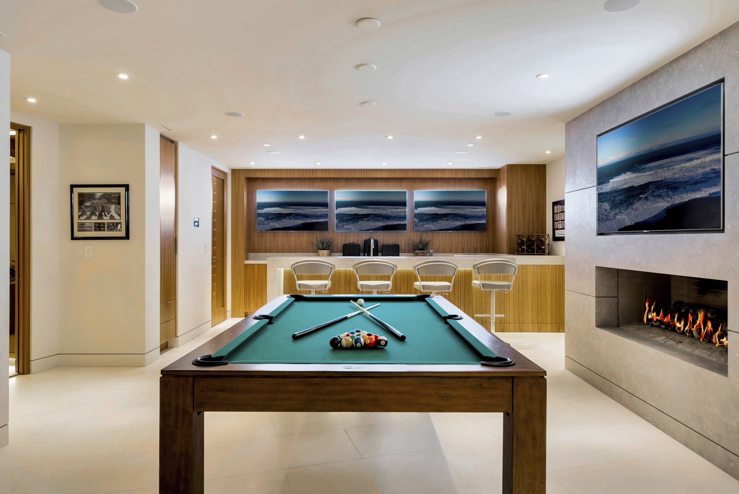 pool room