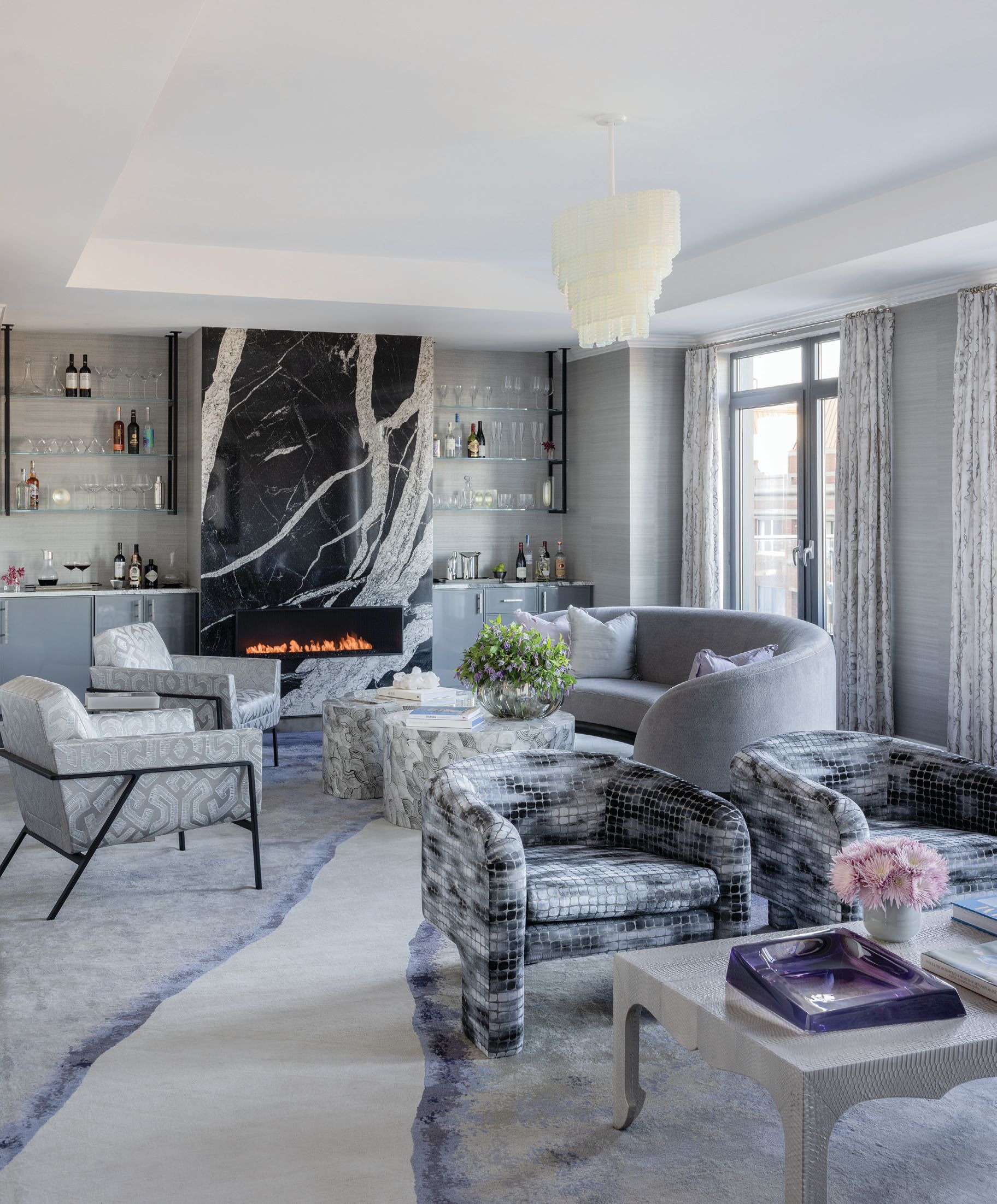 Luxurious Penthouse Redesign: Chic Modern Retreat - Penthouse Retreat With Lounge