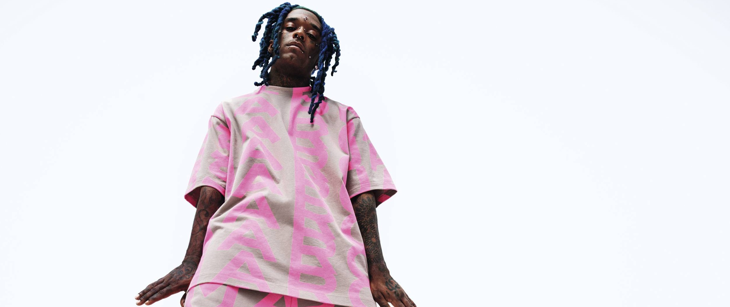 パンツ lil uzi vert パンツ lil uzi vert Lil Uzi Vert Outfit from August 27, 2021