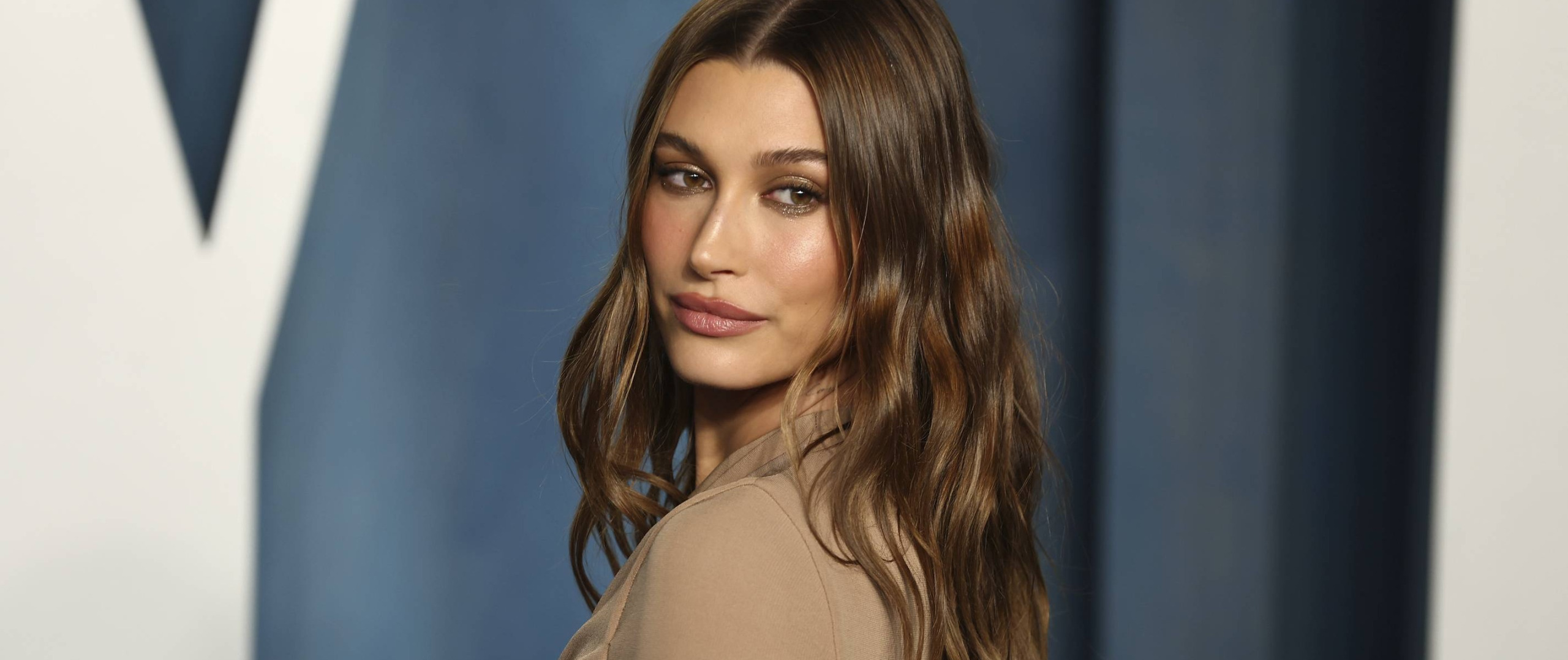 Hailey Bieber's Rhode Skincare: Achieve the 'Glazed Donut' Glow