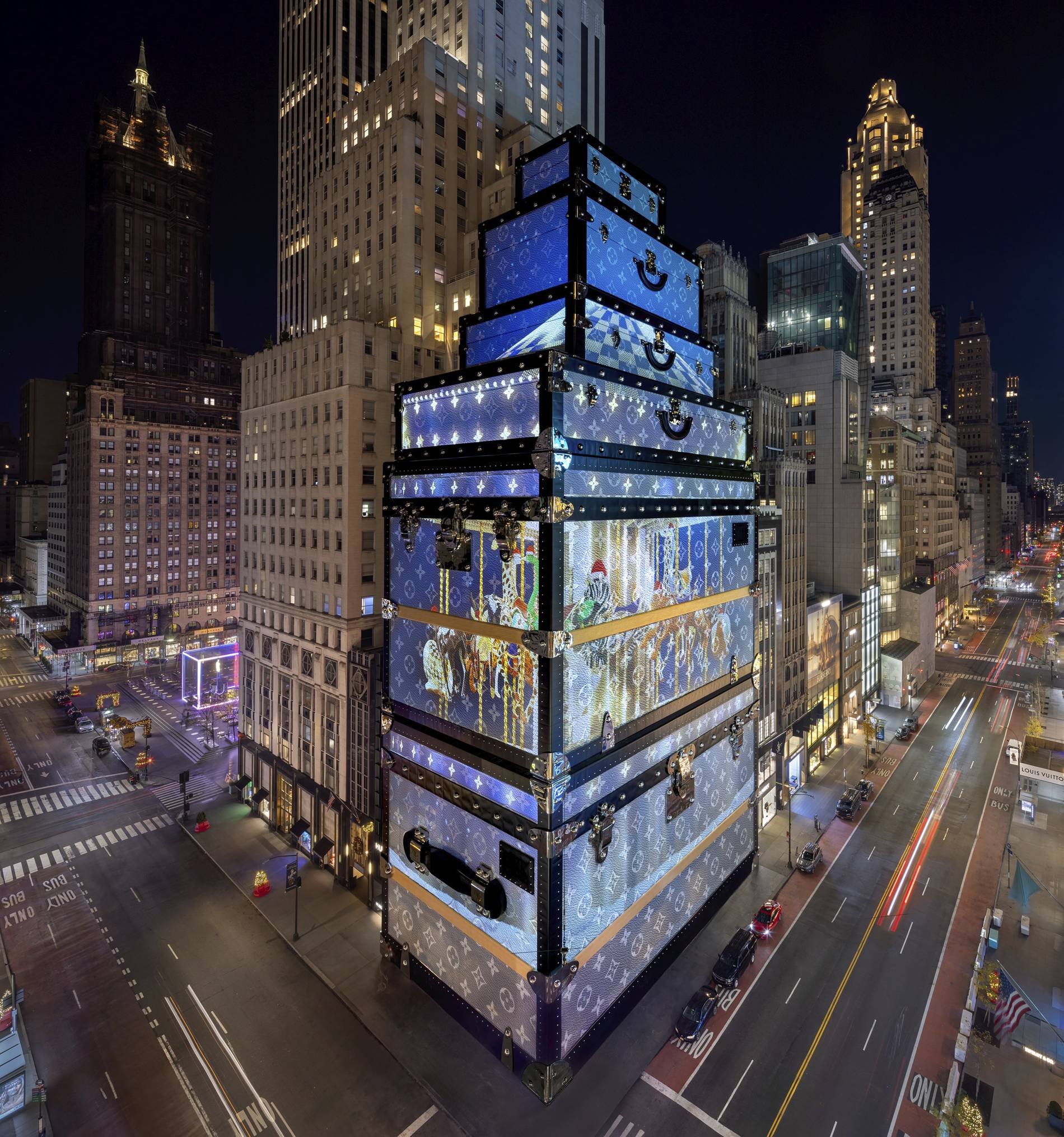 Louis Vuitton's Stunning Animated Holiday Façade