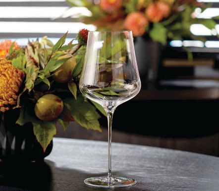 Master Vinters Master Sommelier Desmond Echavarrie Revives Band of Vintners