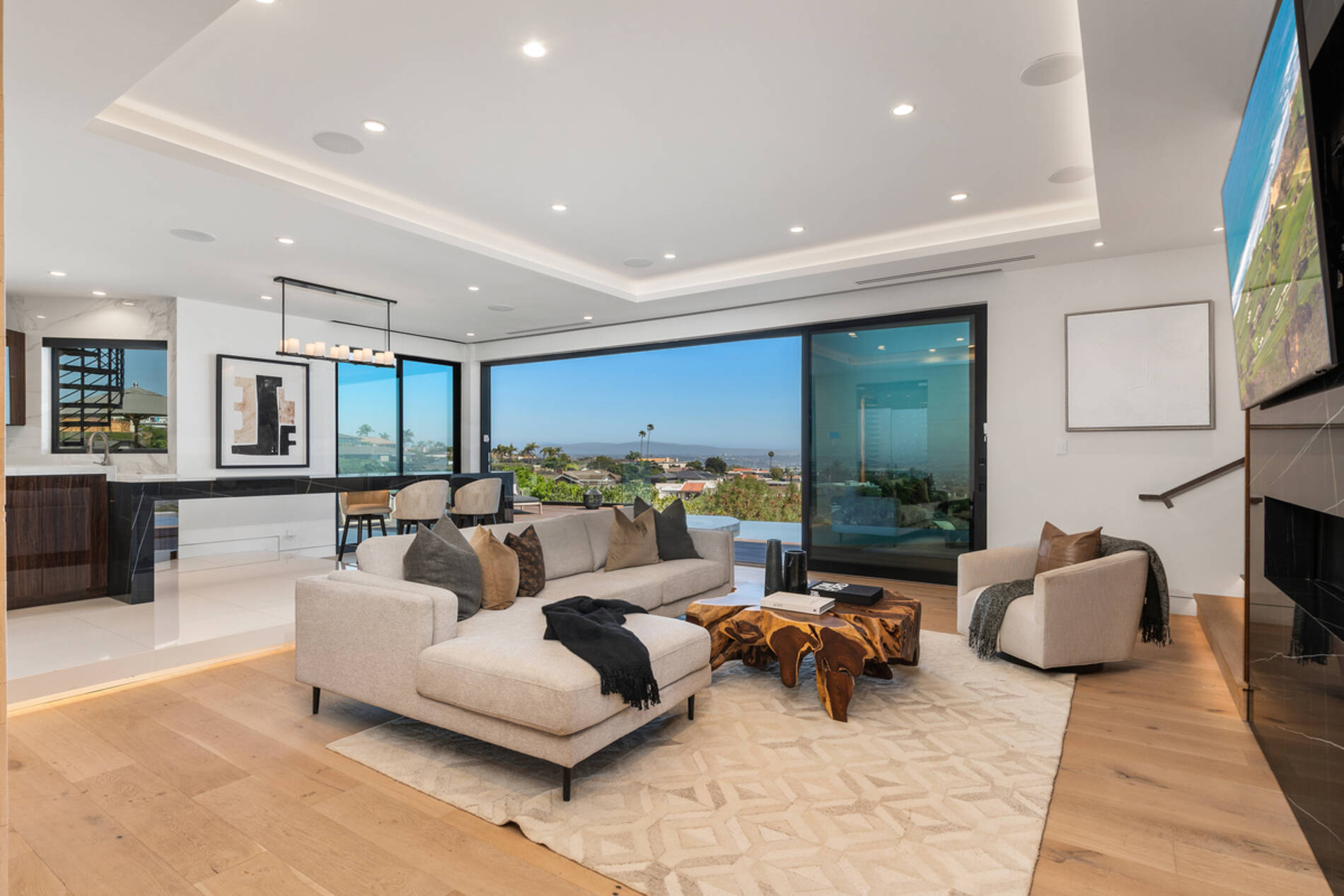 La Jolla Coastal Home with Sweeping Views for $14 Million