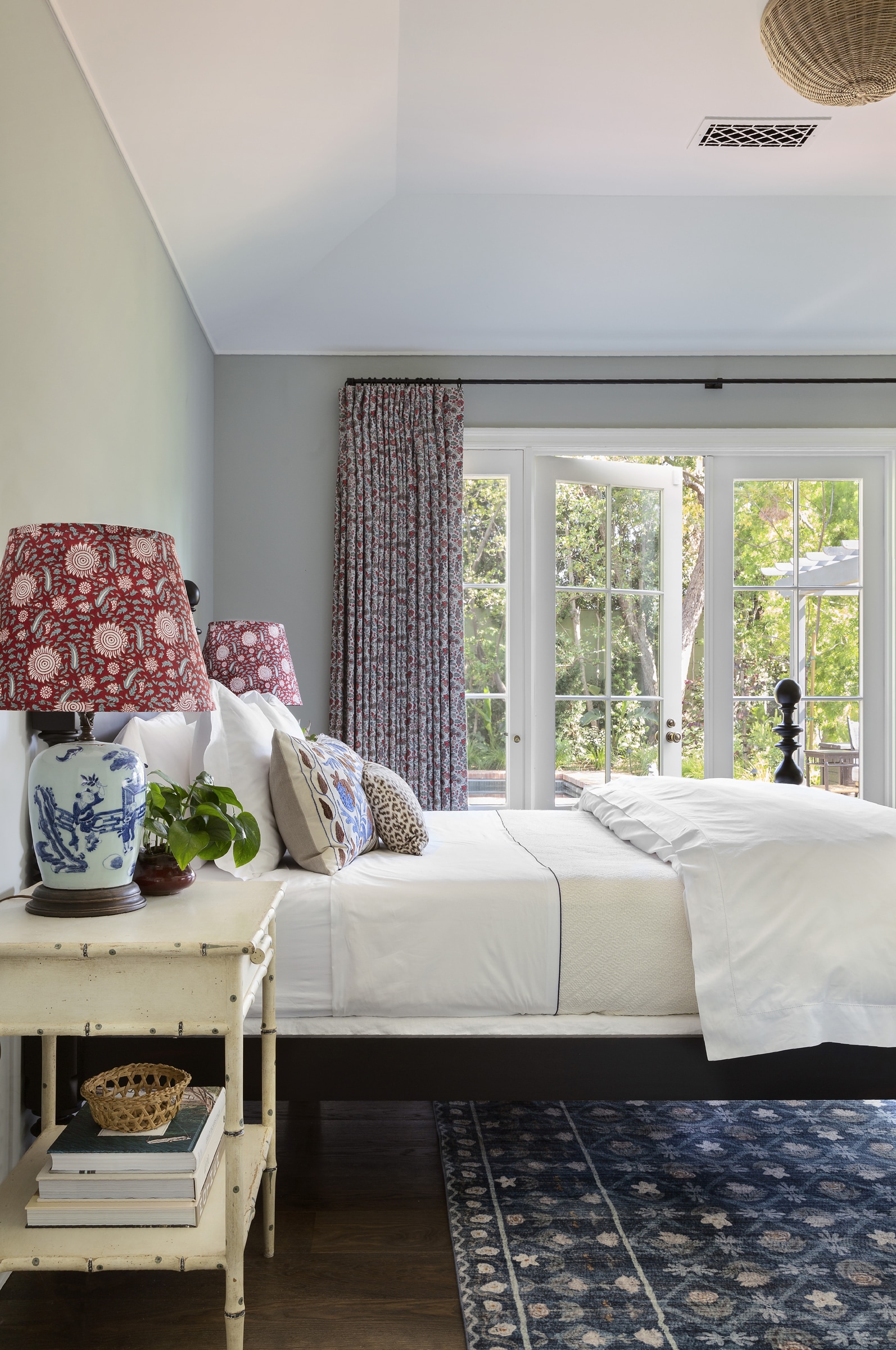 Beverly Hills Home Transformation: A Stylish Family Retreat