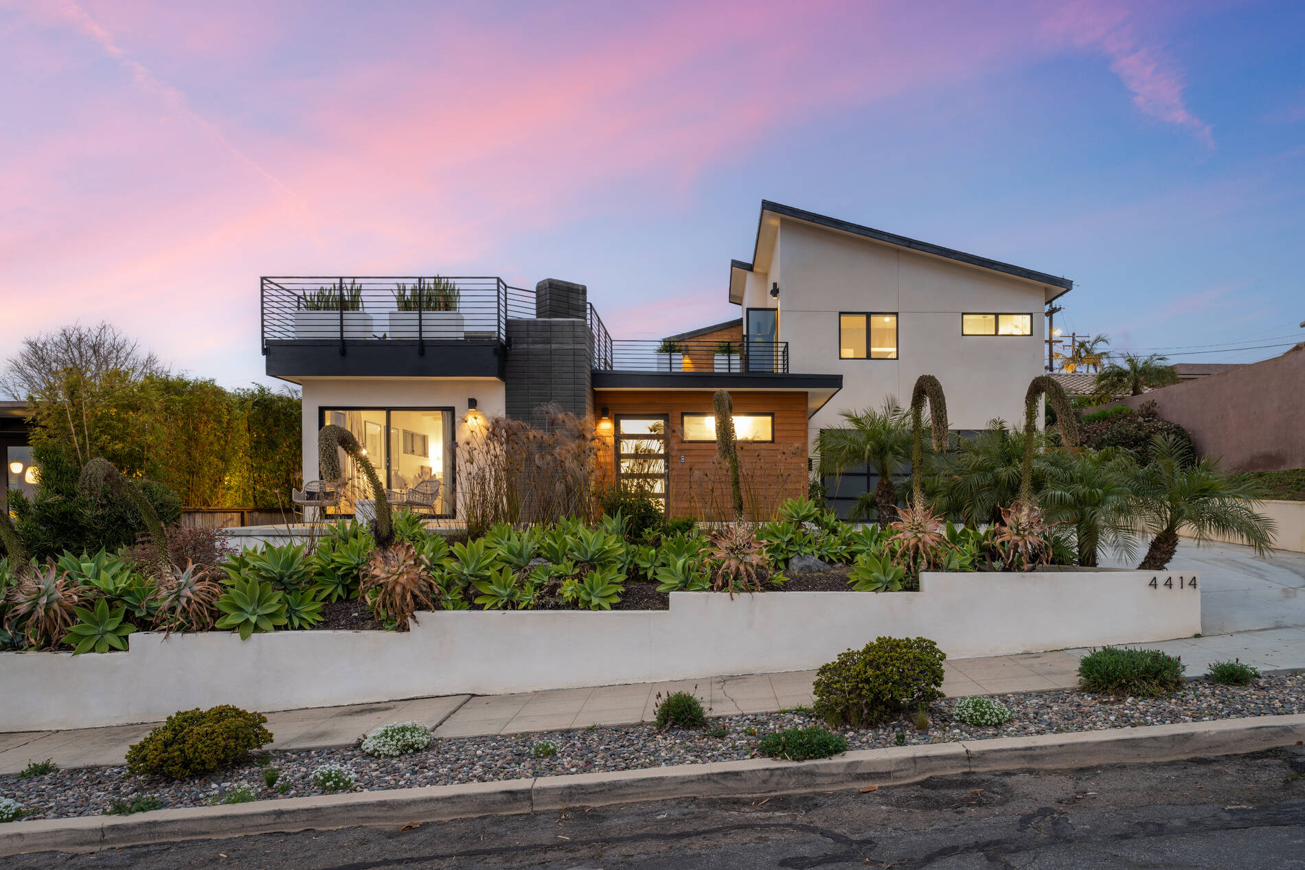 Sunset Cliffs Home: Luxurious Ocean View Retreat for Sale