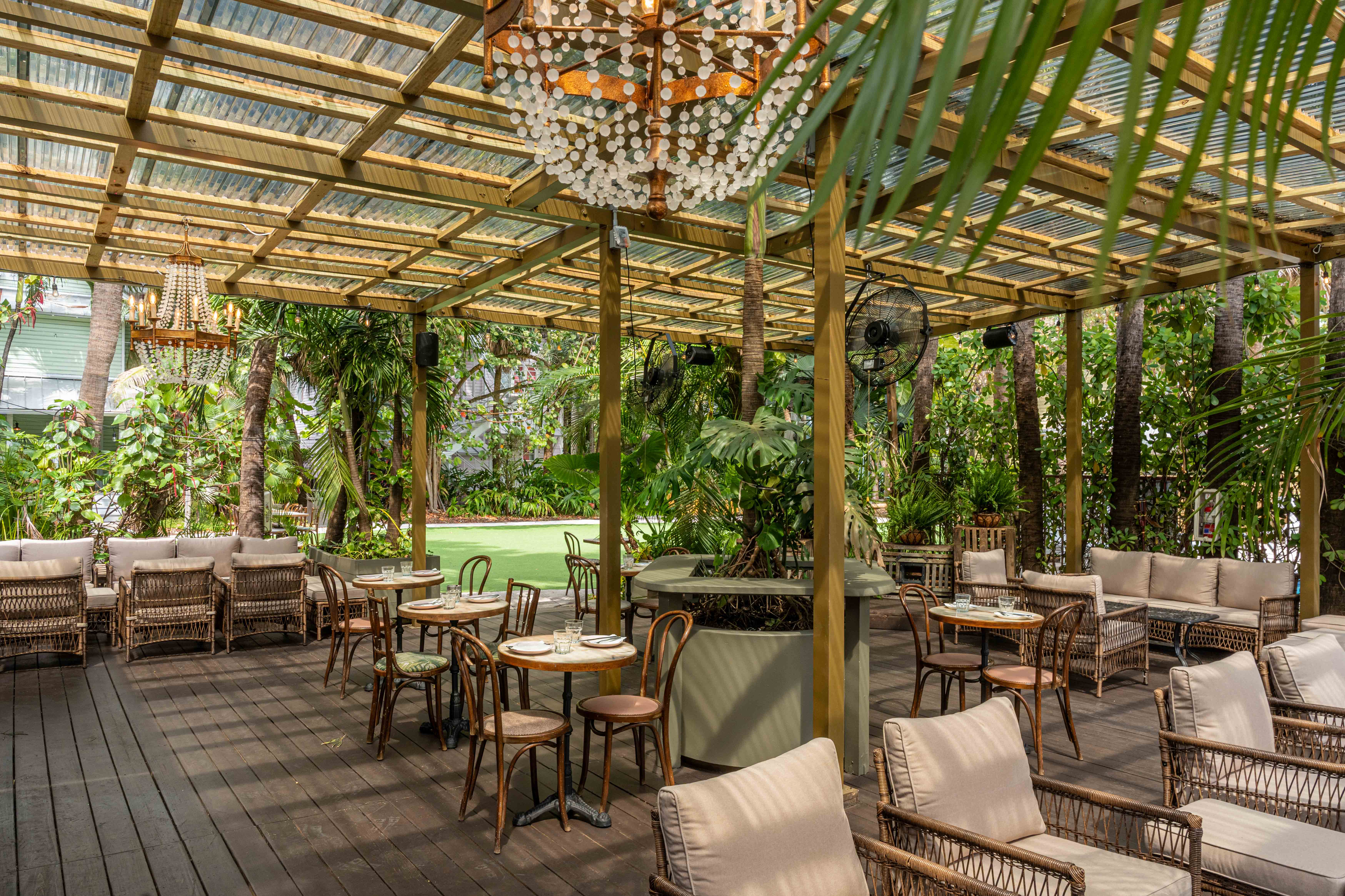 River House Wine Bar: Miami's New Outdoor Wine Destination