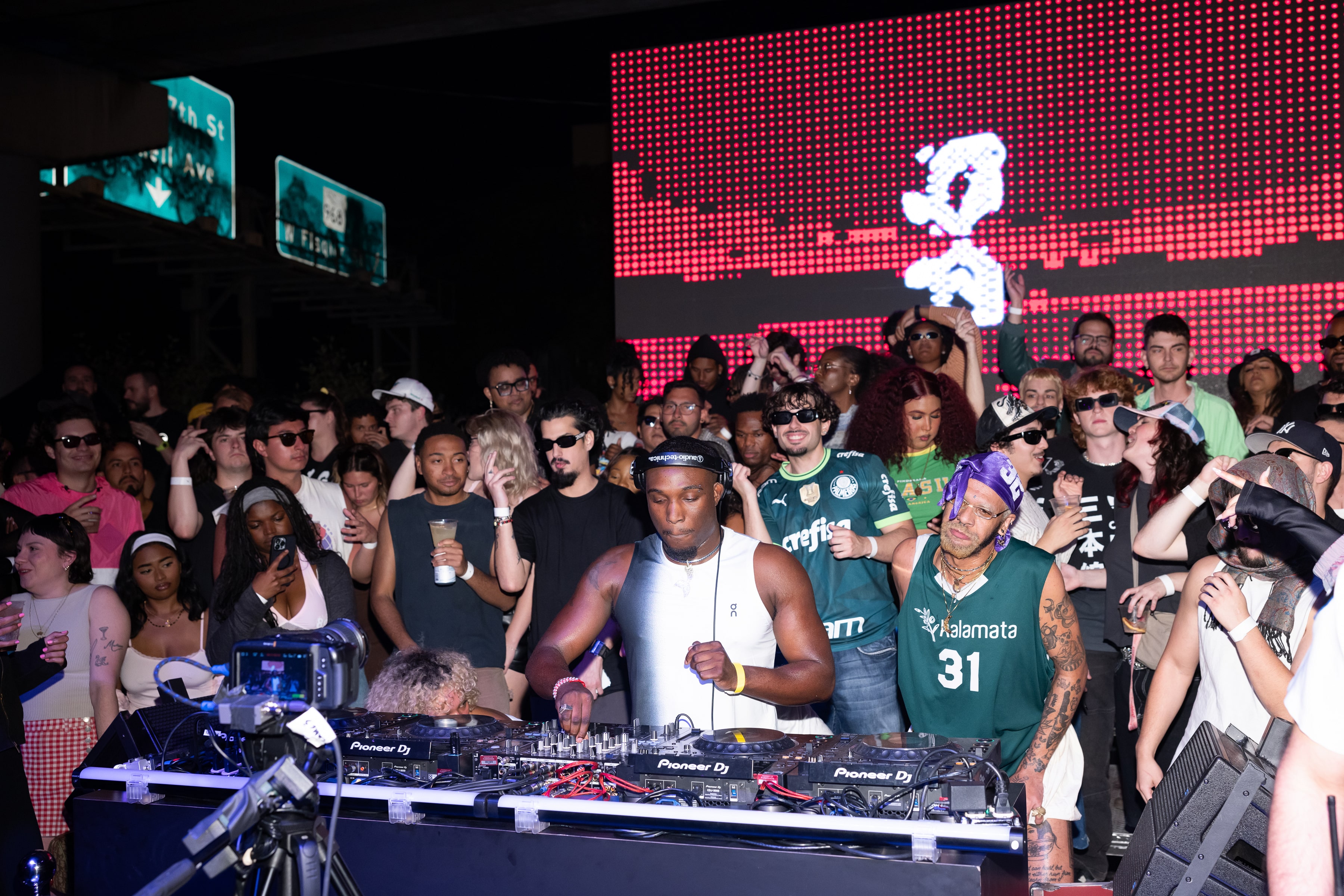 Clubhouse Nights Miami: A Unique Fusion of Tennis & Music