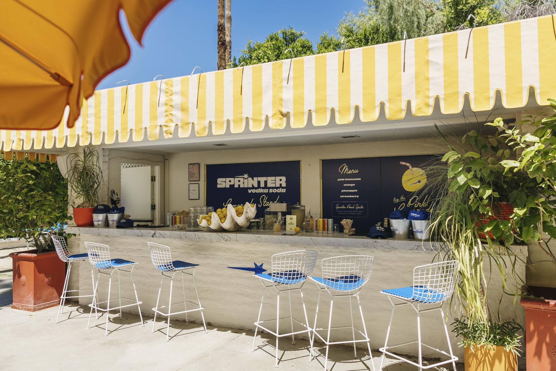 outside bar