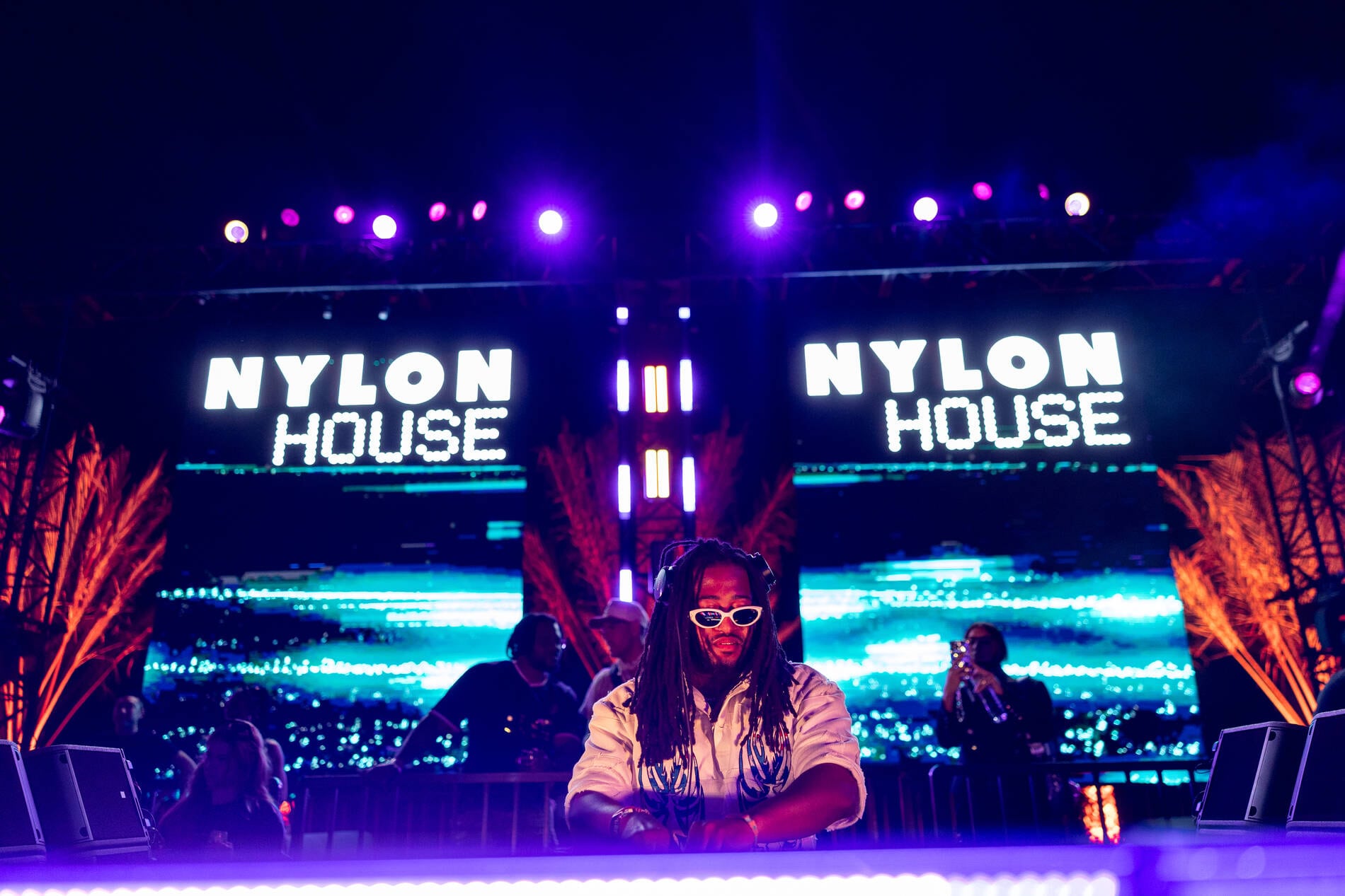 DJ