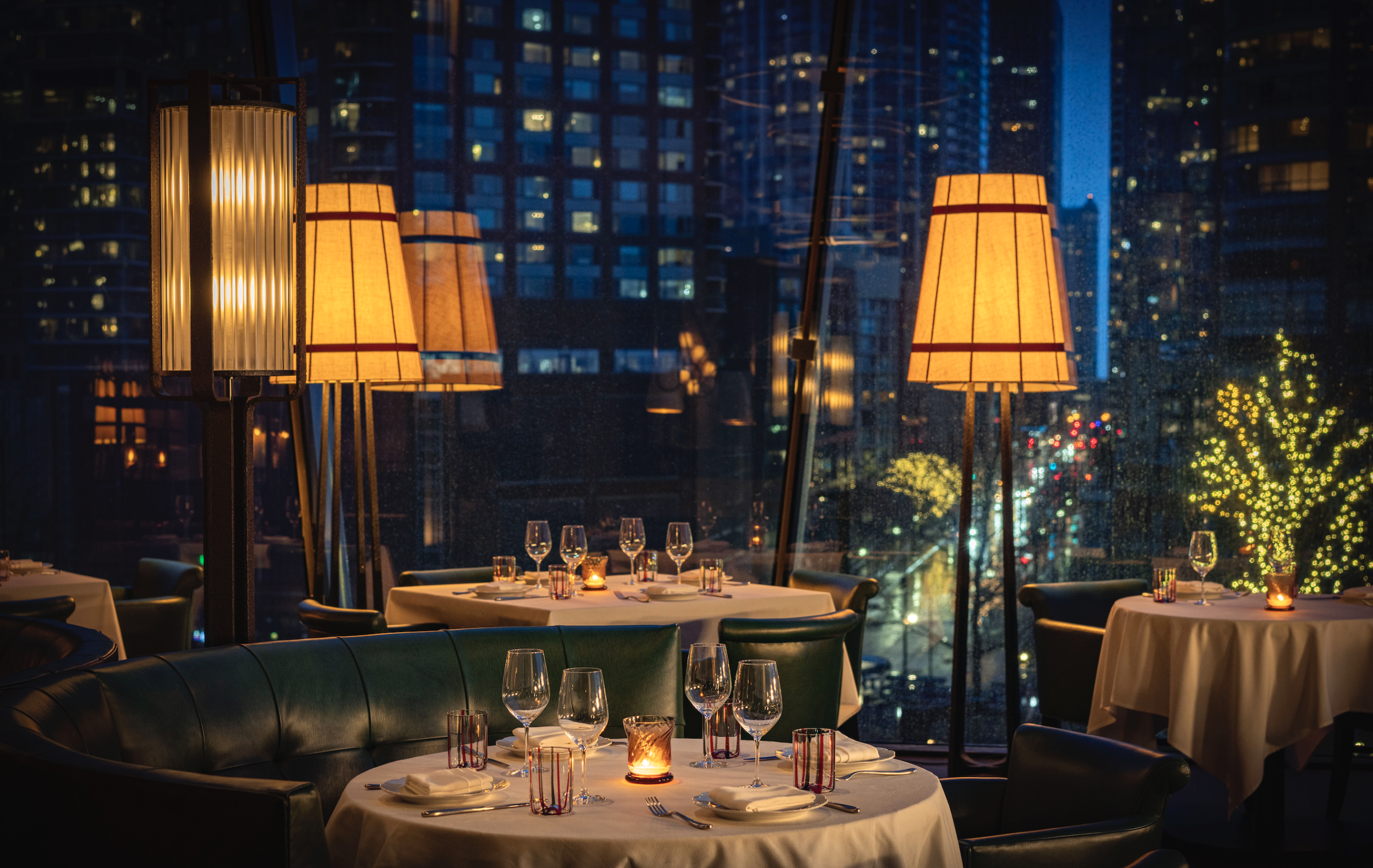 From elevated dining experiences to world-class cultural escapes, the Modern Luxury editorial team has curated the ultimate list for luxury travel in and around the Windy City.