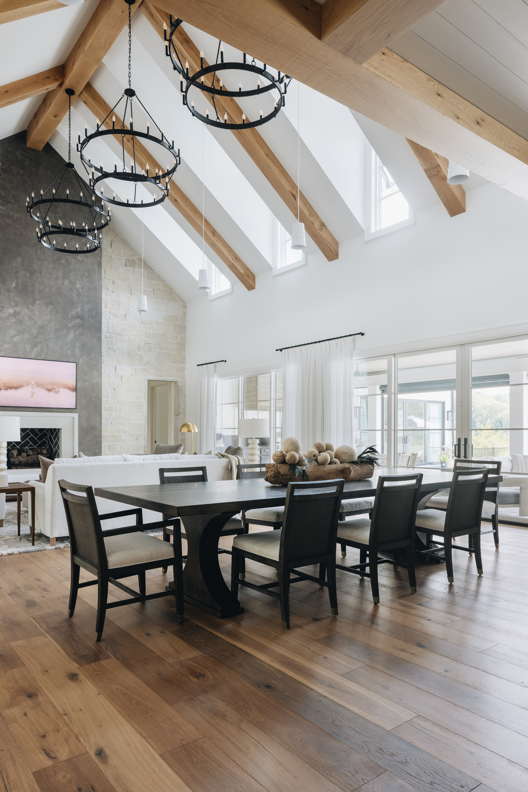 Designer Amy Storm Transforms A Brentwood Bungalow - Modern Luxury
