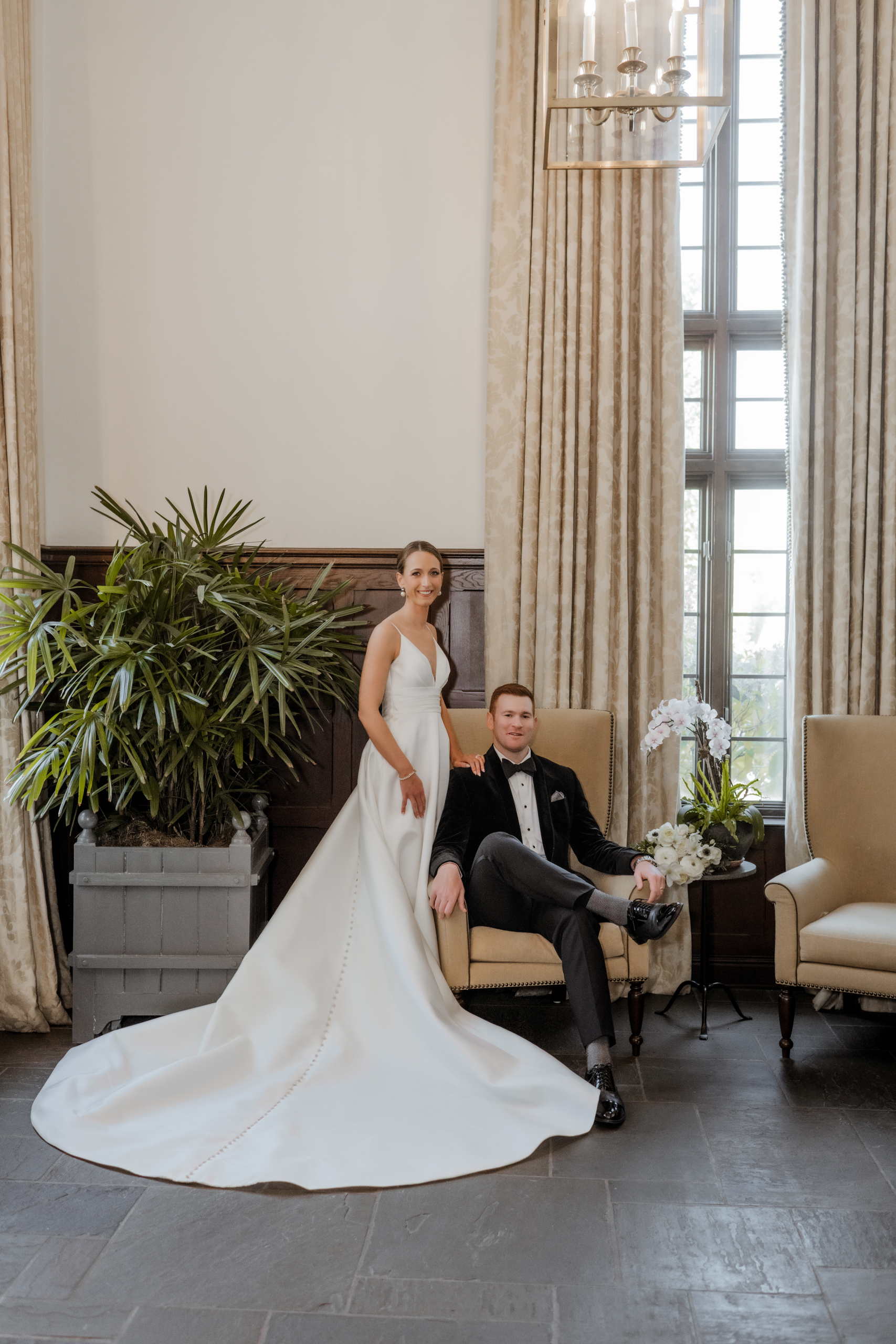 Erin Riley Houston Real Wedding: Erin & Riley - Modern Luxury