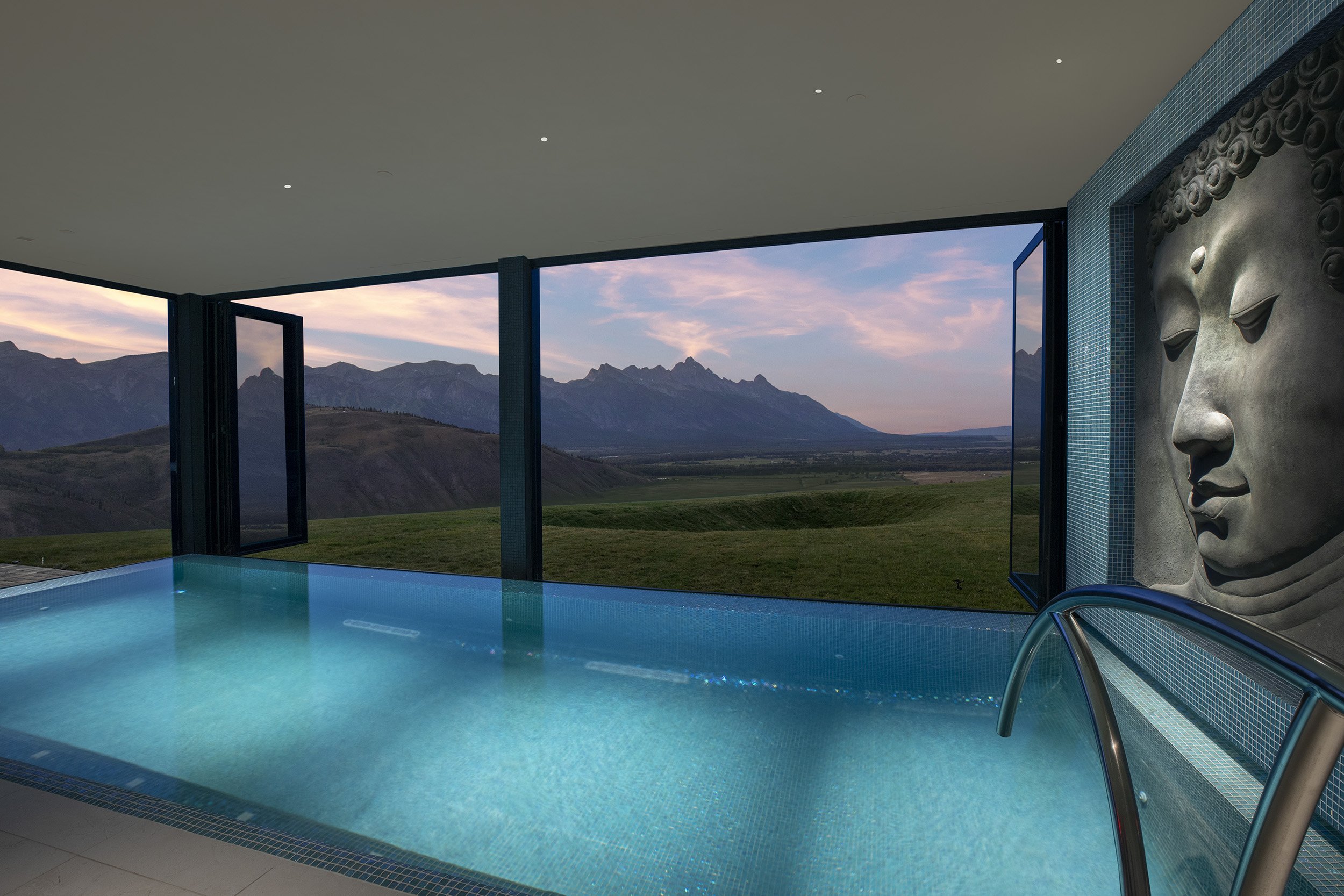Hotel Yellowstone: Luxe Adults-Only Getaway in Jackson Hole