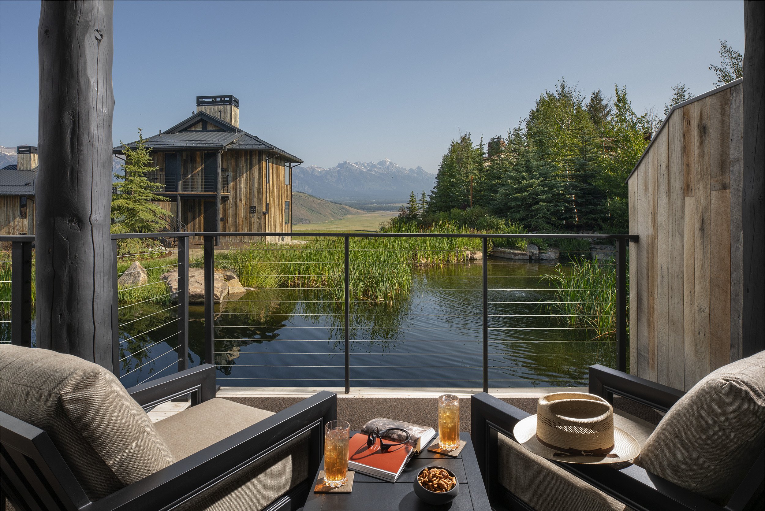 bob titton the leading hotels おまけ有り Hotel Yellowstone: Luxe Adults-Only Getaway in Jackson Hole