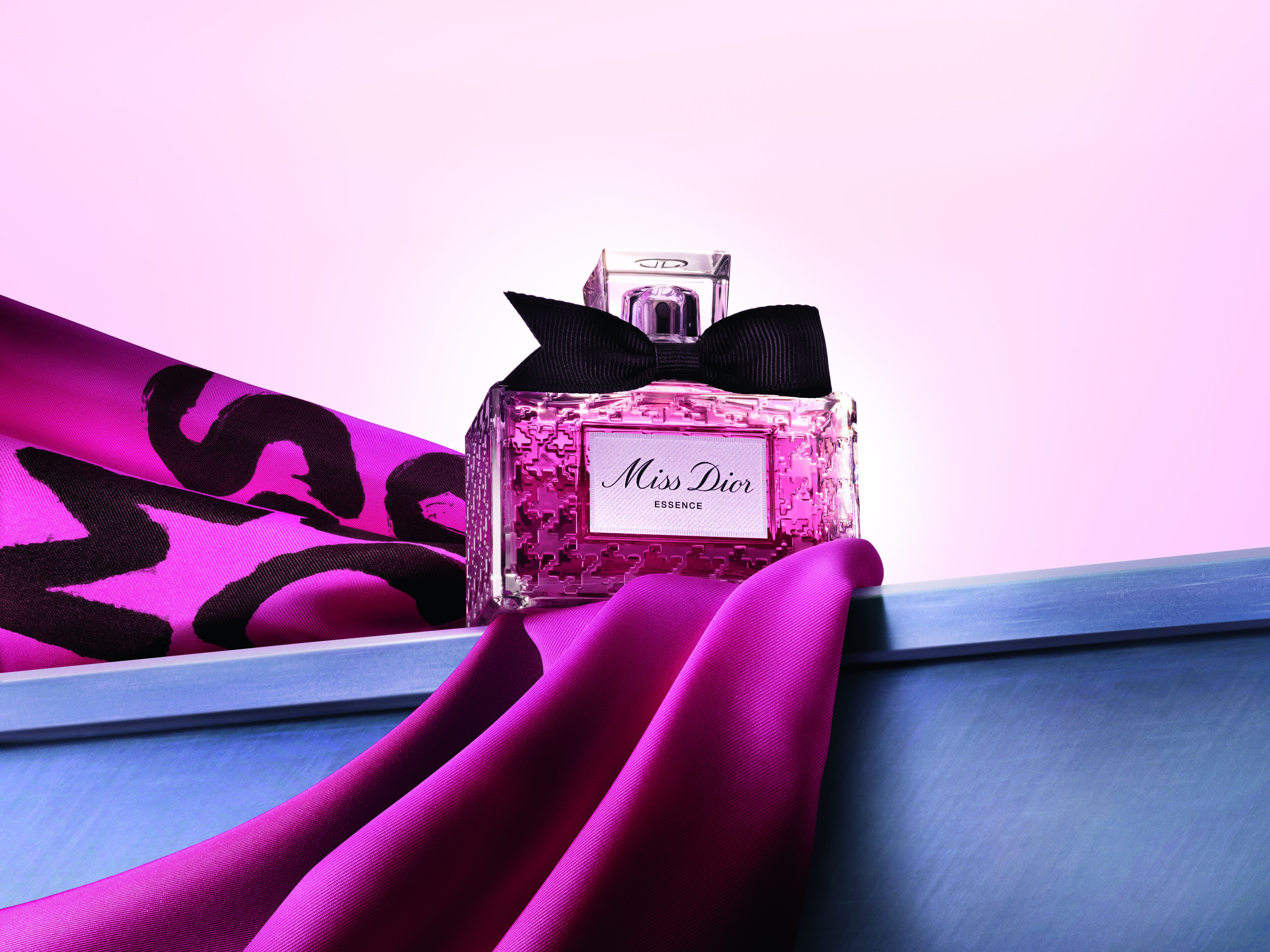 香水(女性用) Miss Dior Essence Miss Dior Essence: Intense Parfum by Francis Kurkdjian
