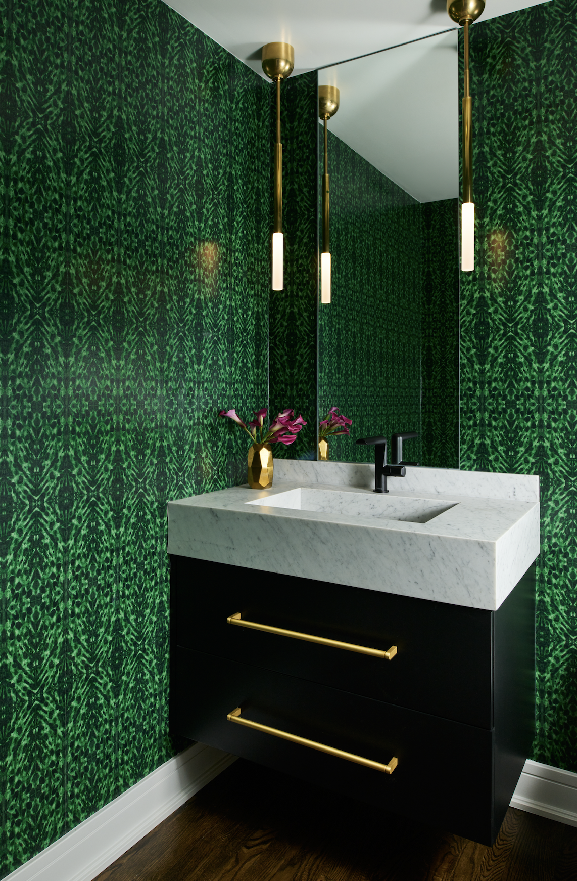 Luxe Living Redefined: A Glenview Home Makeover