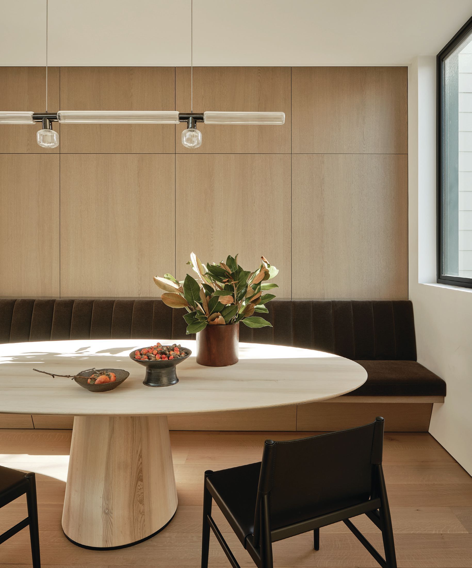 The efficient and comfortable kitchen, custom-designed by Boffi, offers a lightfilled and relaxing space to start each day. photographed by R. BRAD KNIPSTEIN PHOTOGRAPHY