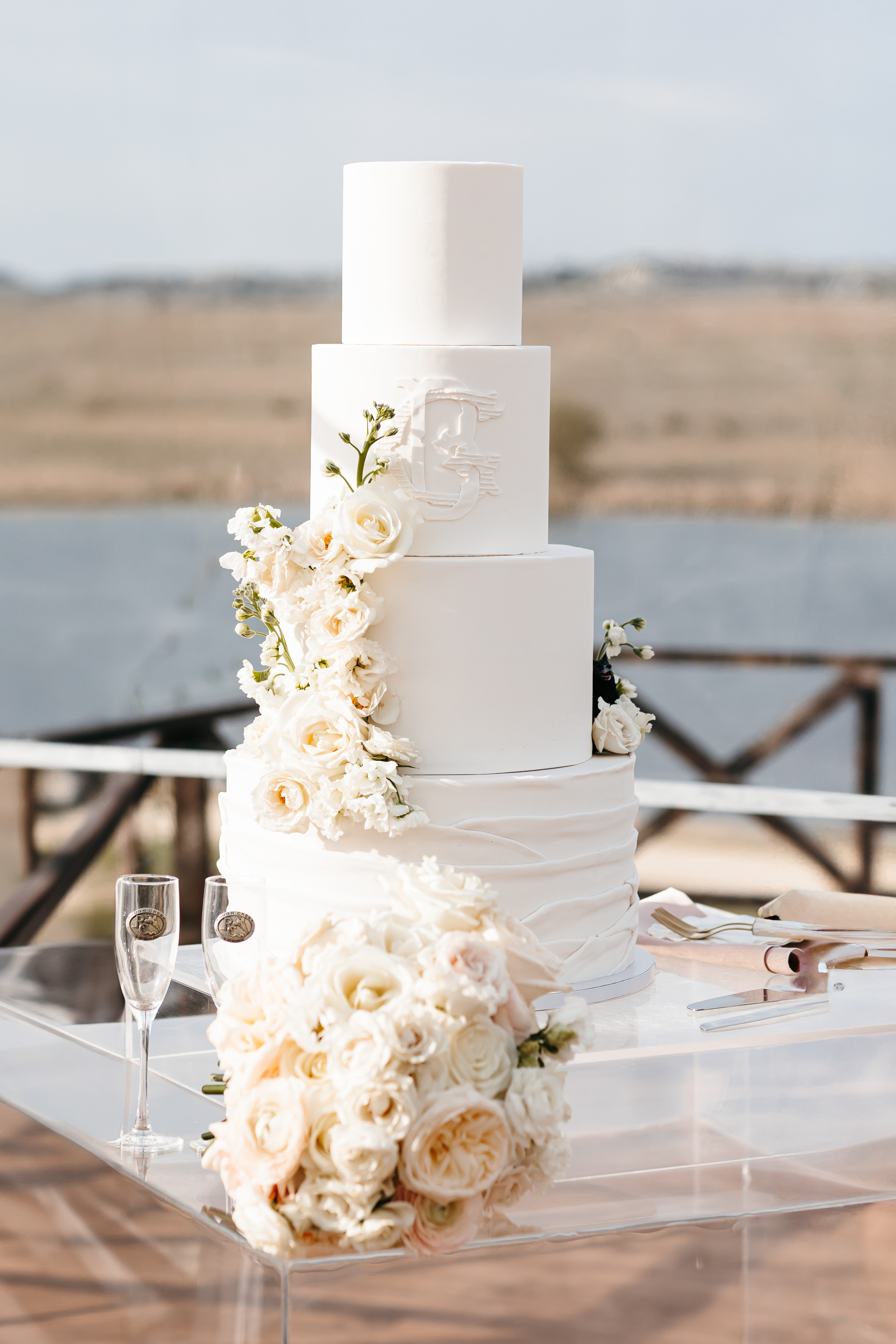 A Dreamy Lakeside Wedding at Rough Creek Lodge