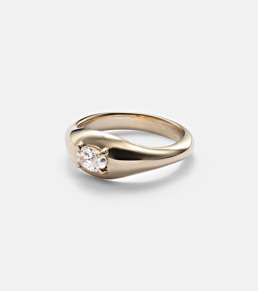 10 Luxe Gold Pinky Rings to Elevate Your Jewelry Stack