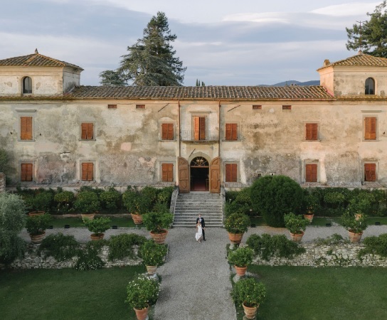 The Villa Medici di Lilliano, the setting for the gorgeous wedding, was built in the 12th century. Photographed by SILVIA POROPAT