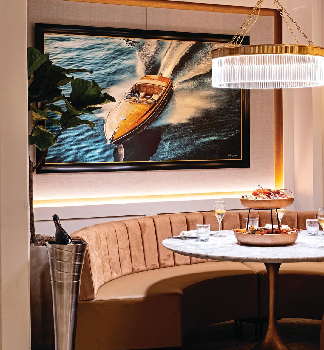A cozy booth at Barbouzard. PHOTO COURTESY OF BARBOUZARD