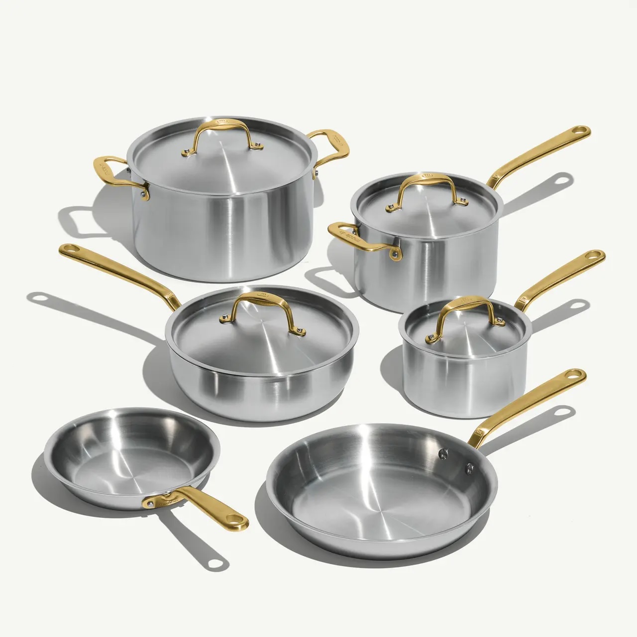 7 Plastic-Free Cookware for Healthier and Greener Cooking